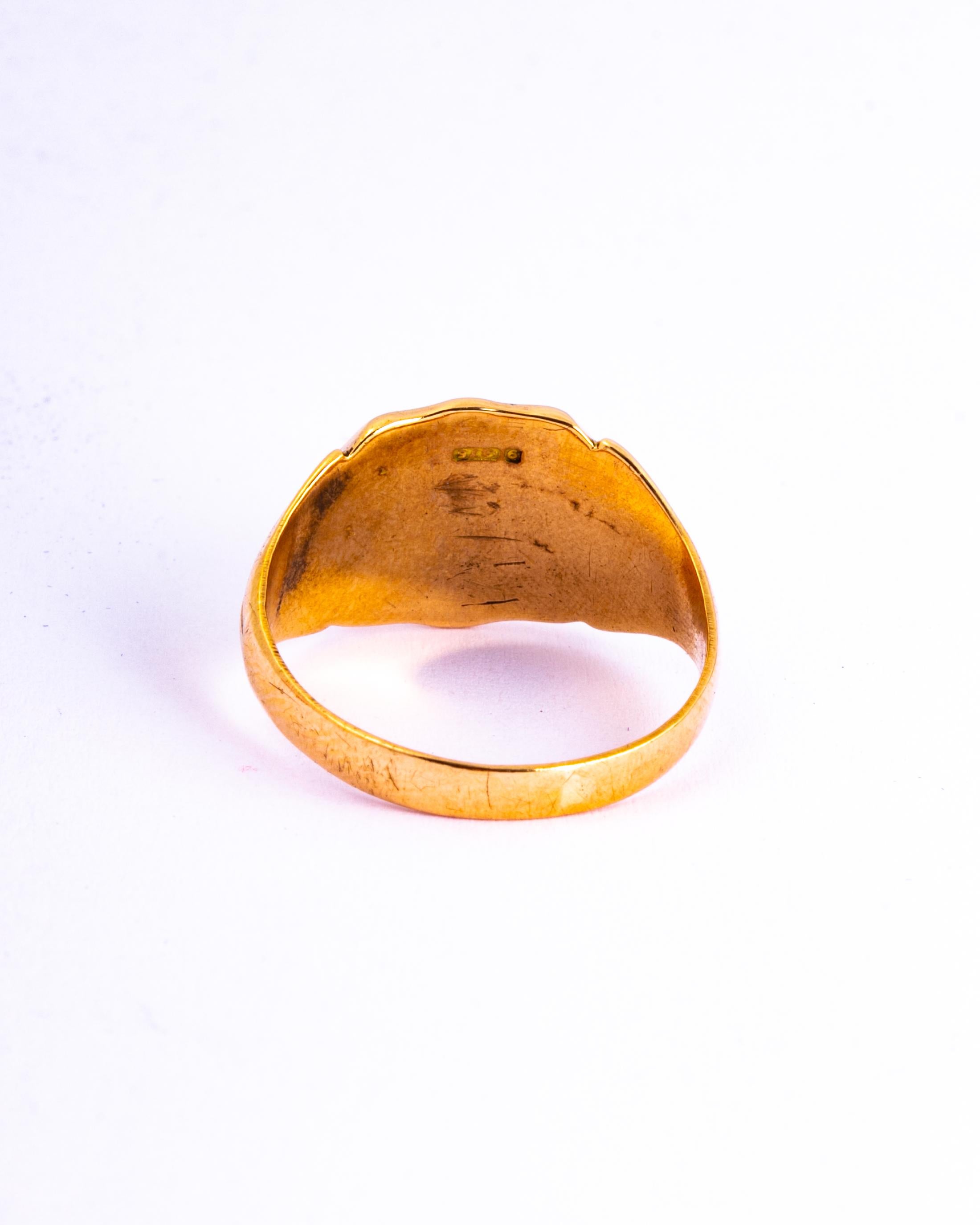 Victorian 9 Carat Gold Signet Ring In Good Condition In Chipping Campden, GB