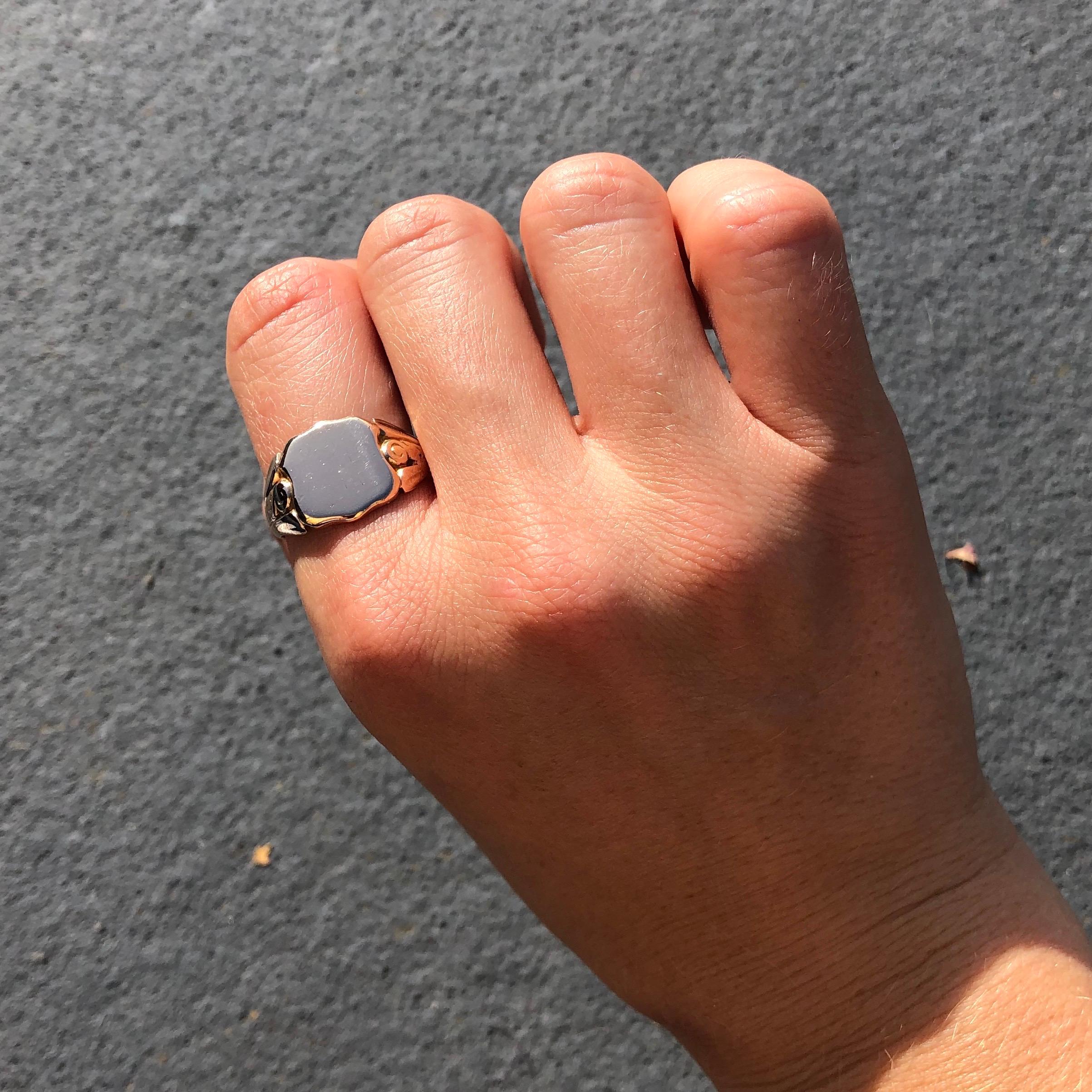 Victorian 9 Carat Gold Signet Ring 1