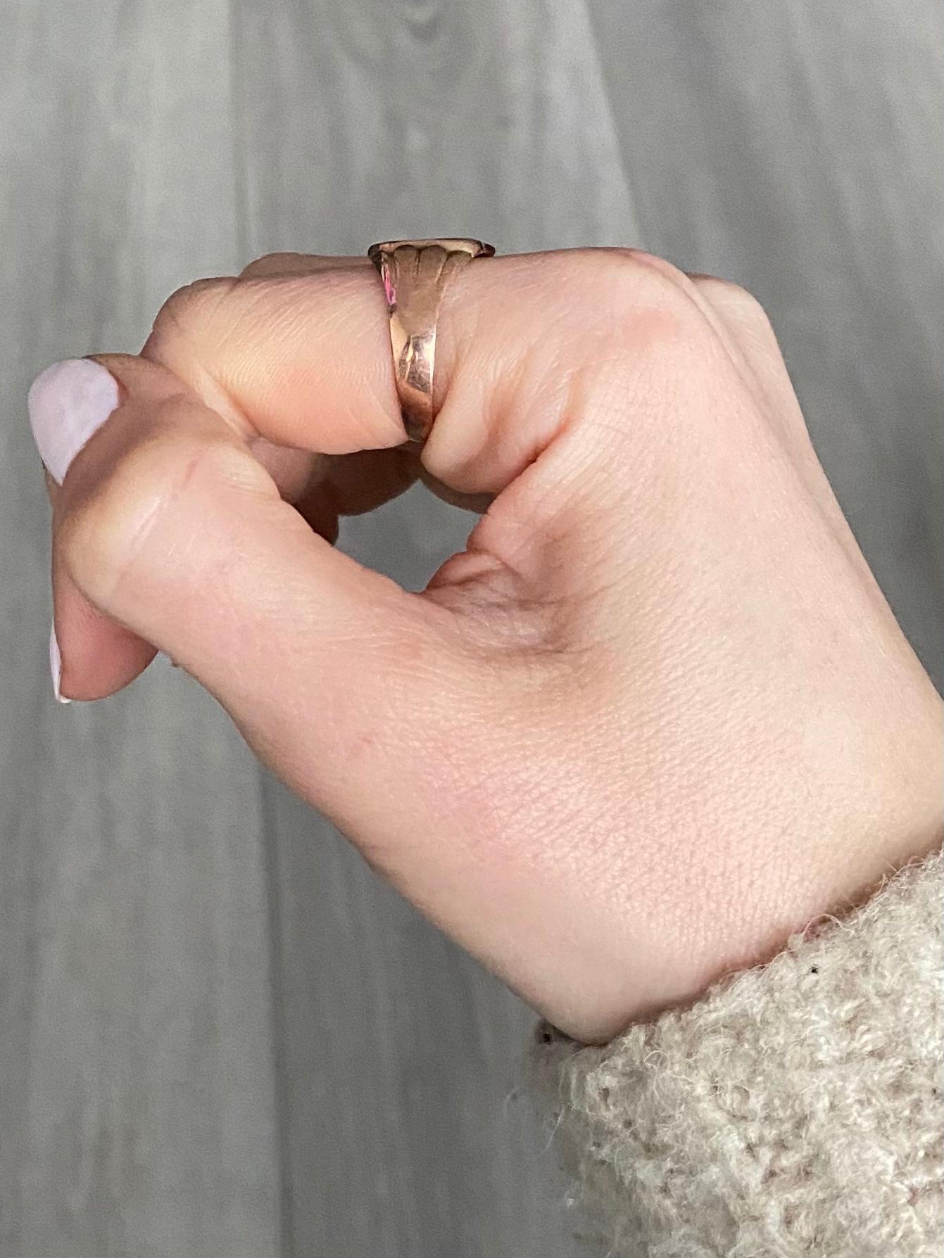 Victorian 9 Carat Gold Signet Ring 1