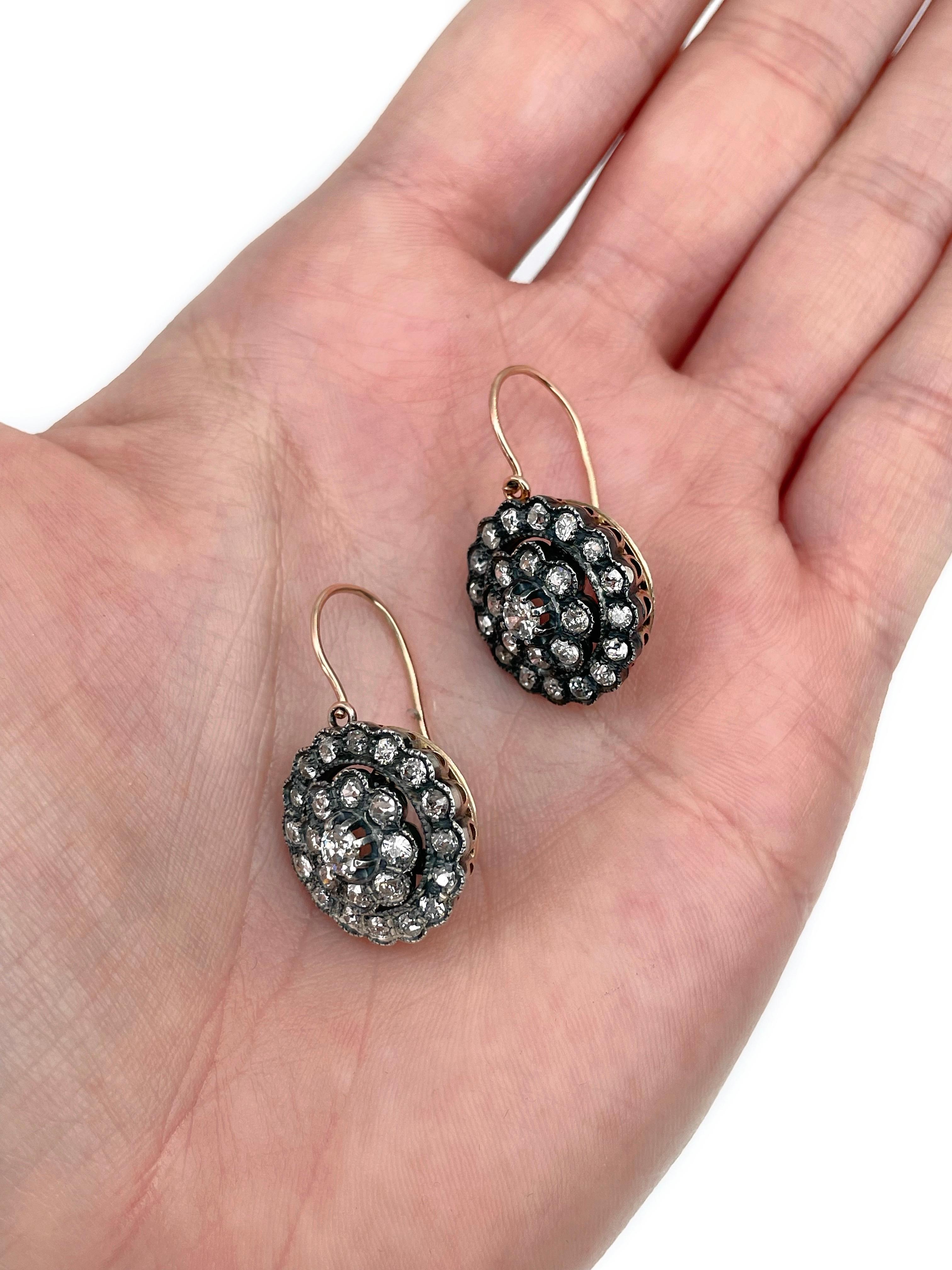 Victorien Boucles d'oreilles victoriennes en or 9 carats 3.20 carats avec diamant sur le devant en vente