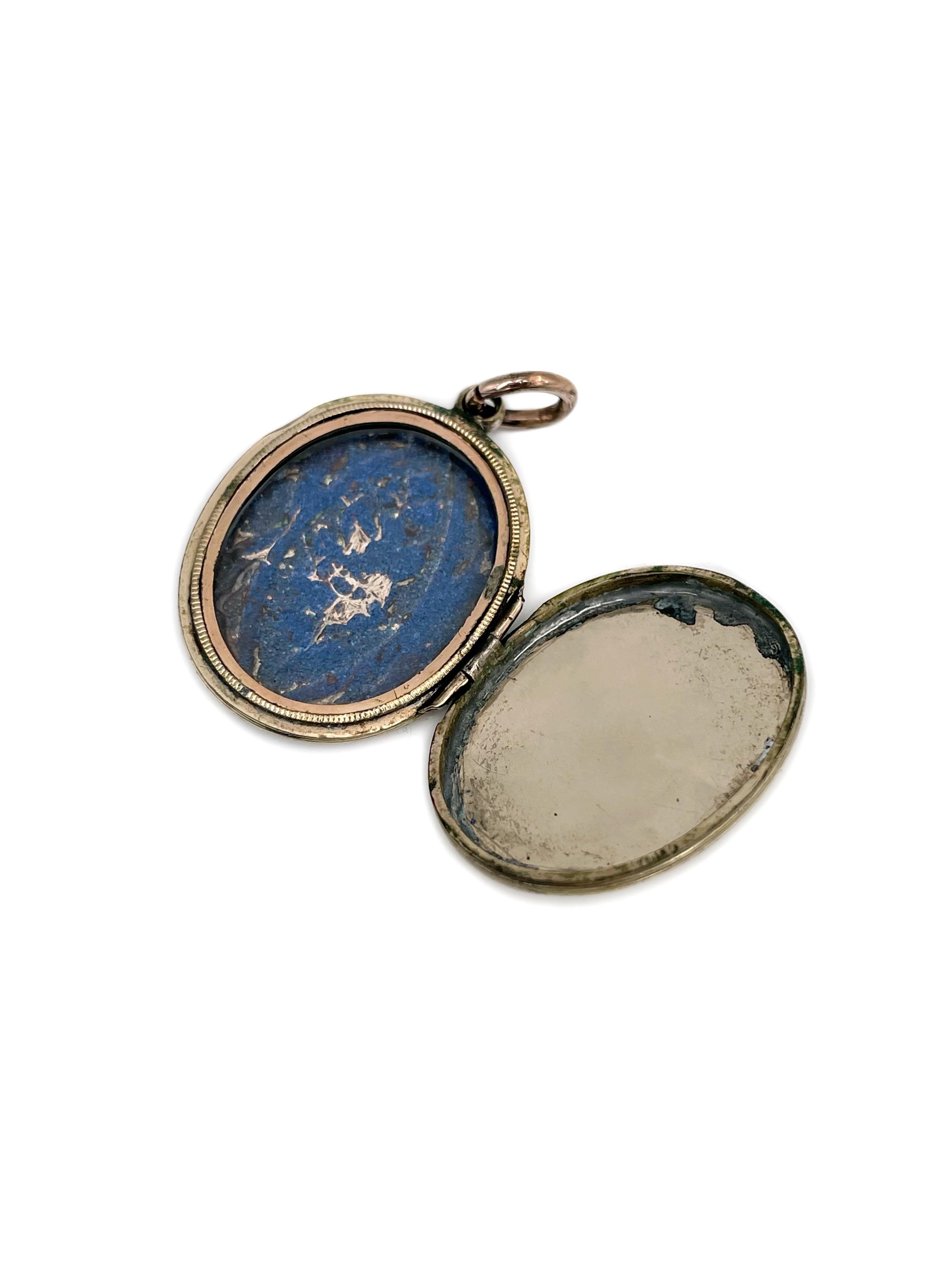 Pendentif ovale victorien en or 9 carats avec motif floral en émail bleu Pour femmes en vente