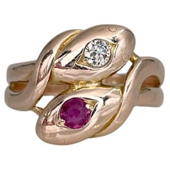 Anello vittoriano in oro 14 carati con rubino SI da 0,18 carati e diamante VS da 0,10 carati