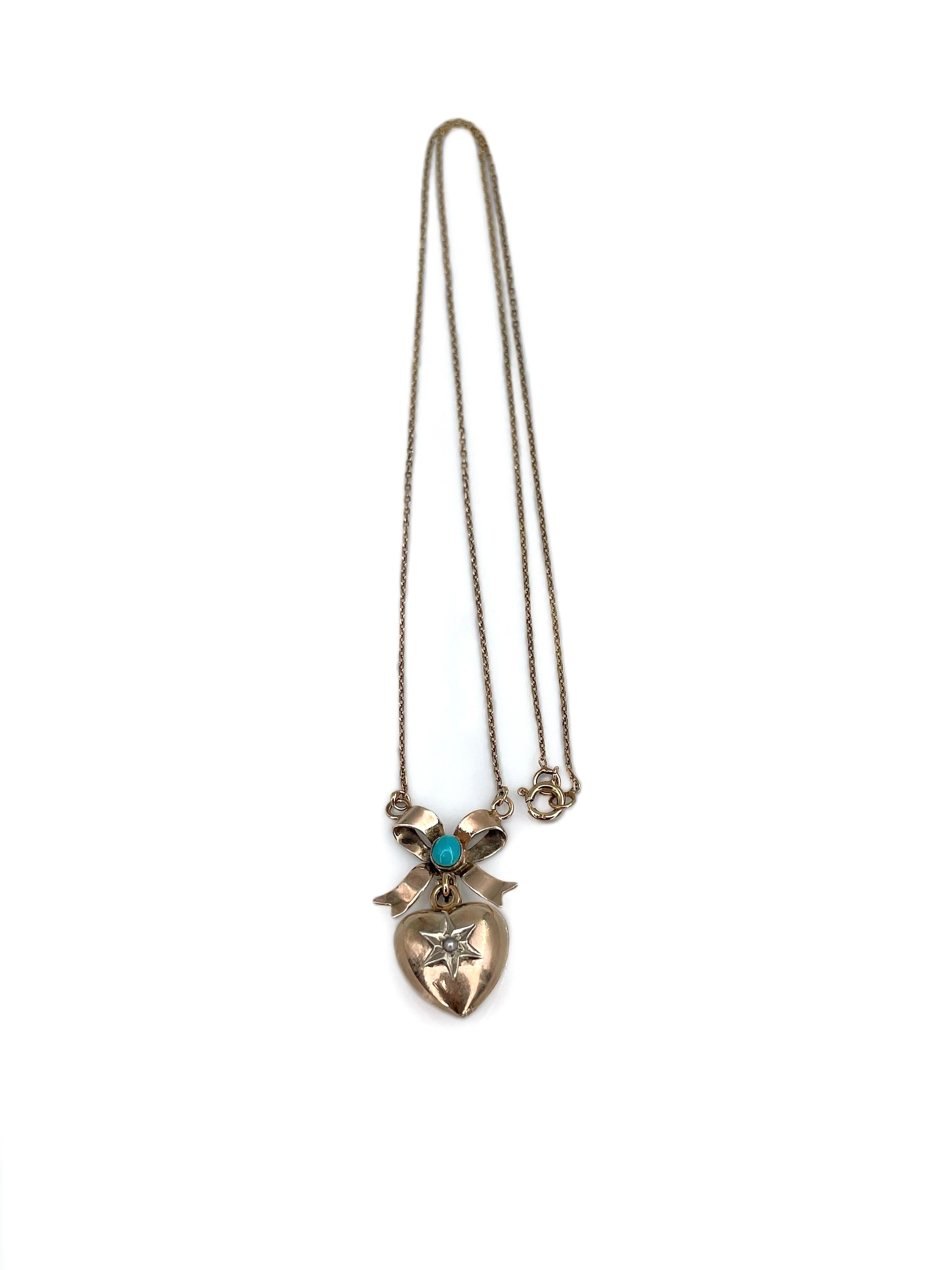 This is an elegant Victorian bow heart pendant chain necklace crafted in 9K gold. The piece features cabochon cut turquoise and seed pearl. 

The chain is thin.

Weight: 2.31g
Pendant length: 2.5cm
Chain length: 41.5cm

———

If you have any