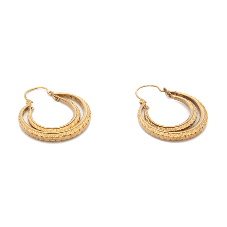 Gold Double Creole Hoop Earrings In Good Condition In Rotterdam, NL