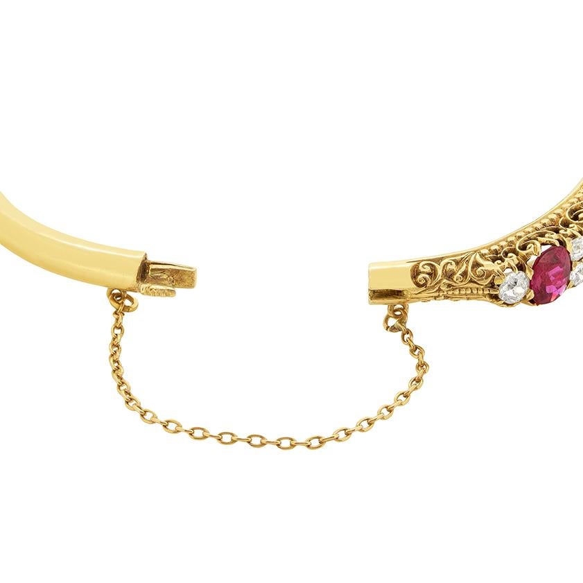 Victorian 9.00ct Ruby and Diamond Bangle, c.1880s In Good Condition For Sale In London, GB