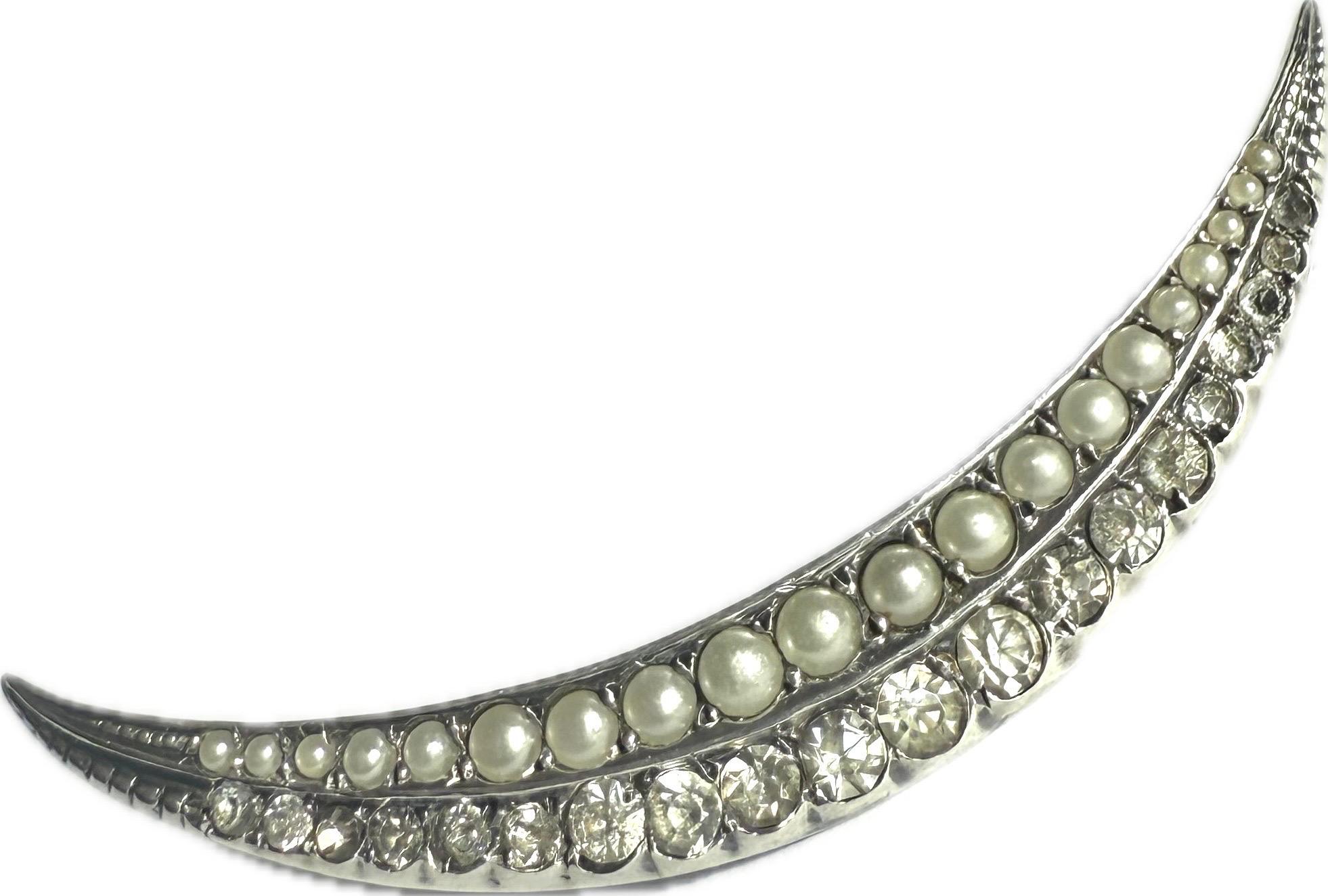 Viktorianische Brosche aus 925er Sterlingsilber mit Halbmond, besetzt mit Perlen, 1990er Jahre für Damen oder Herren im Angebot