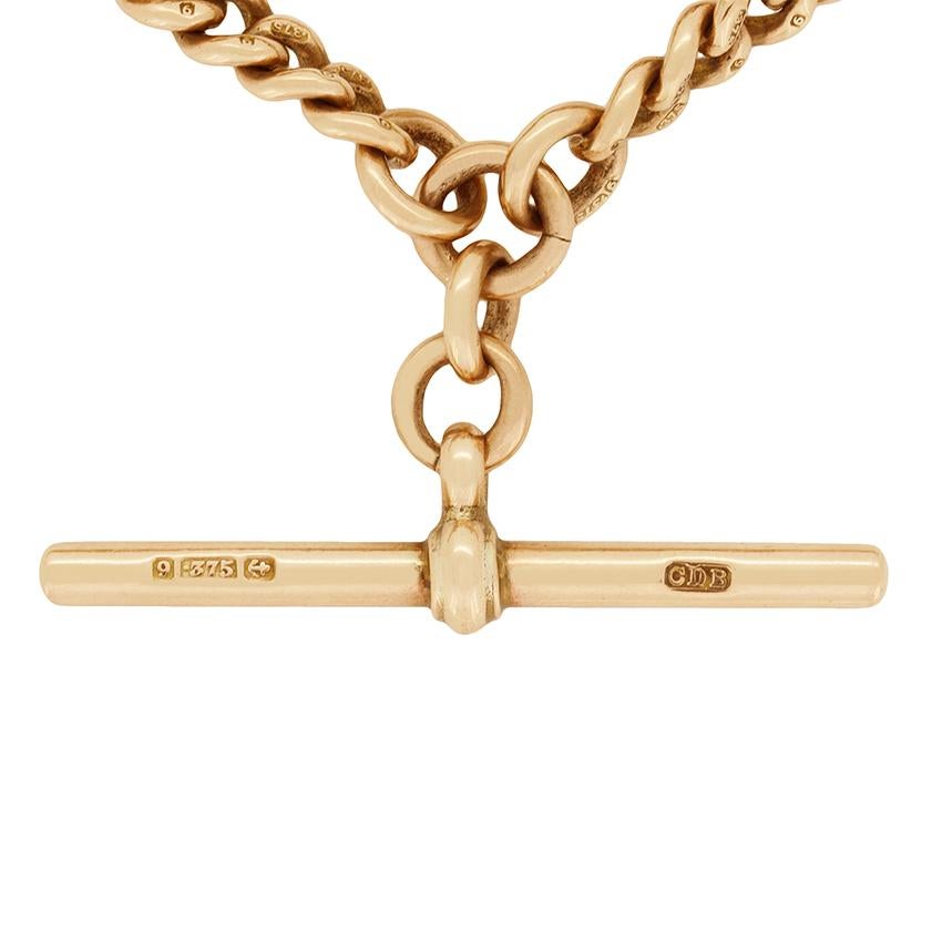 This rare Albert chain, dating to the 1900s, features gently graduating links made of solid 9 carat gold. Each gold link is individually hallmarked, and ends in a solid gold bar. This Victorian chain is 16 inches long.
Age: 1900s
Metal: 9ct Rose Gold