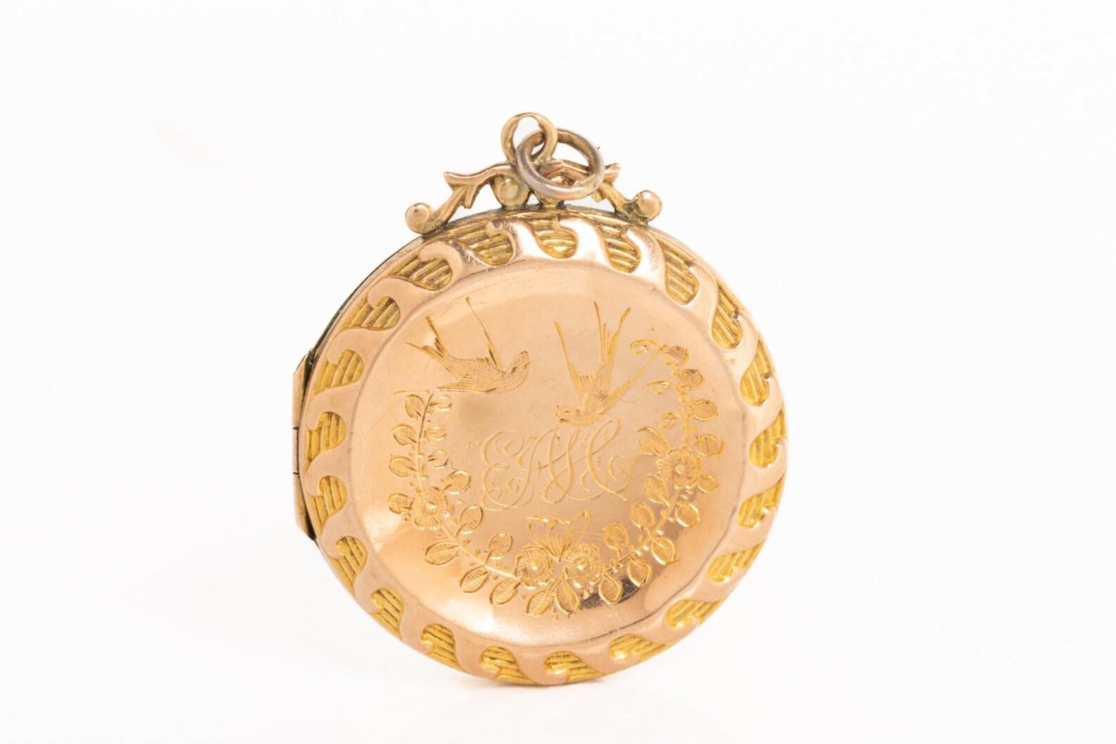 Victorian 9ct Gold Front & Back Bird Floral Locket In Good Condition For Sale In Portland, GB
