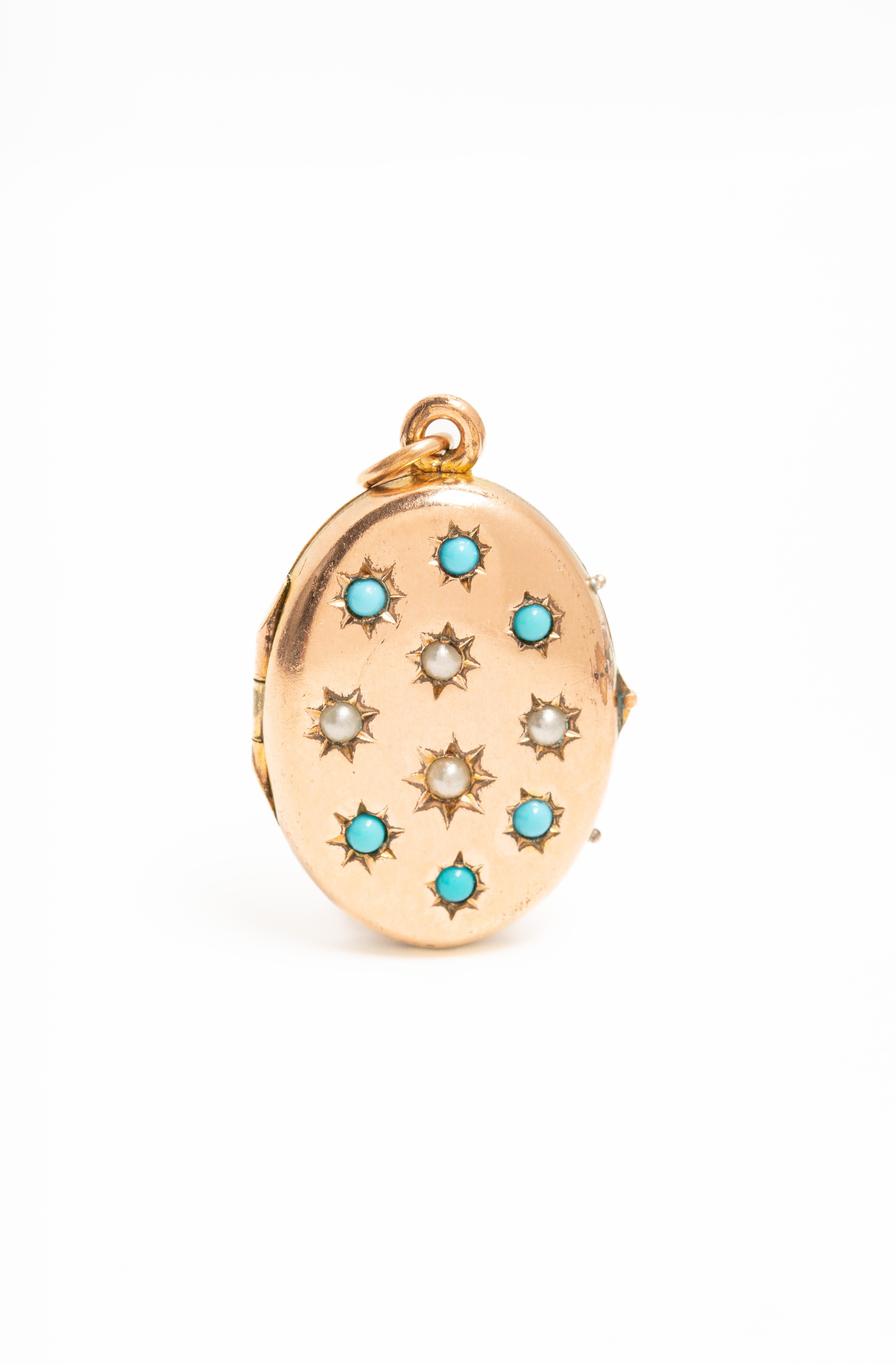 Victorien Médaillon victorien en or 9 carats avec turquoise et perles naturelles à l'avant et à l'arrière en vente