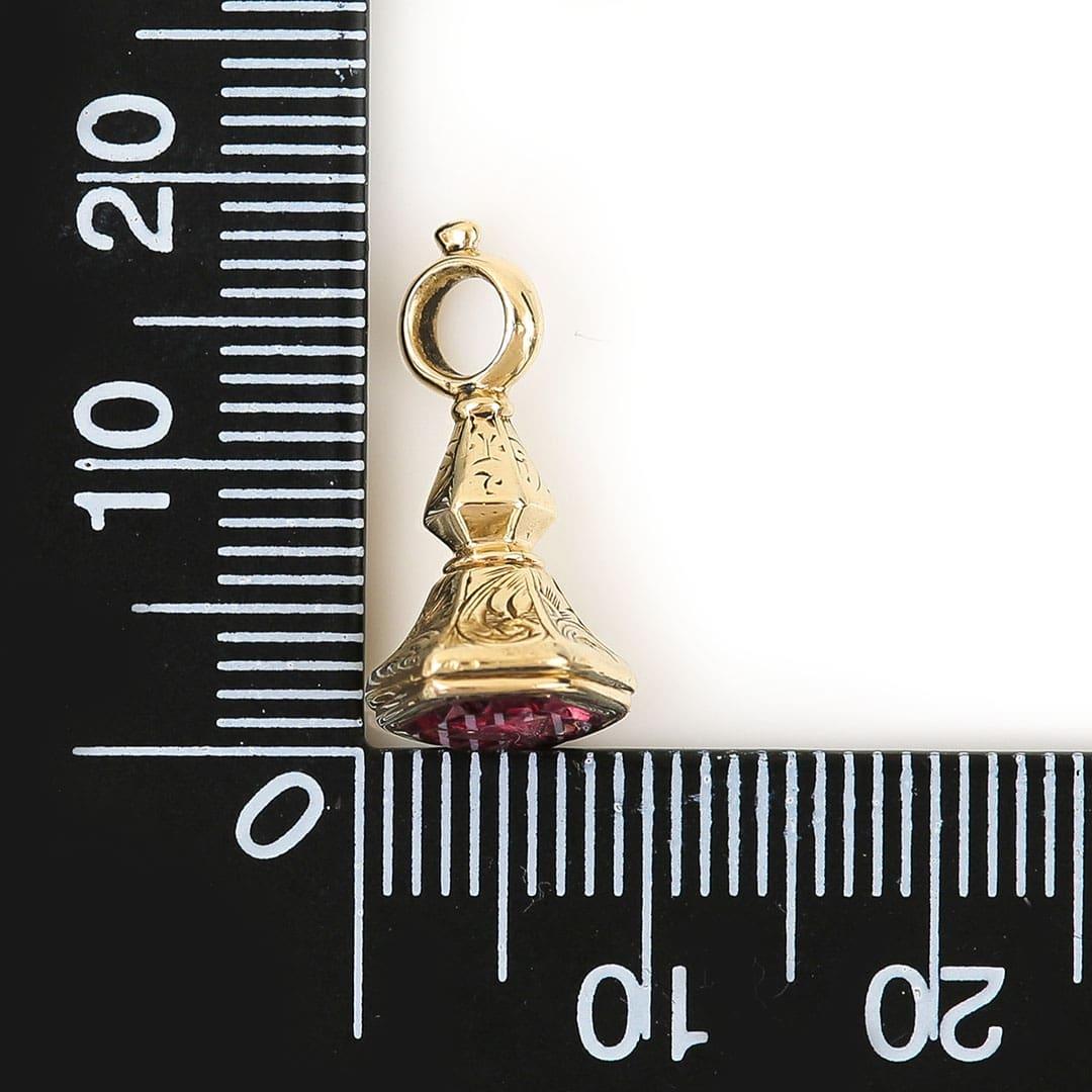 Victorian 9ct Gold Miniature Amethyst Fob Seal with Carved Fly, circa 1880 For Sale 4