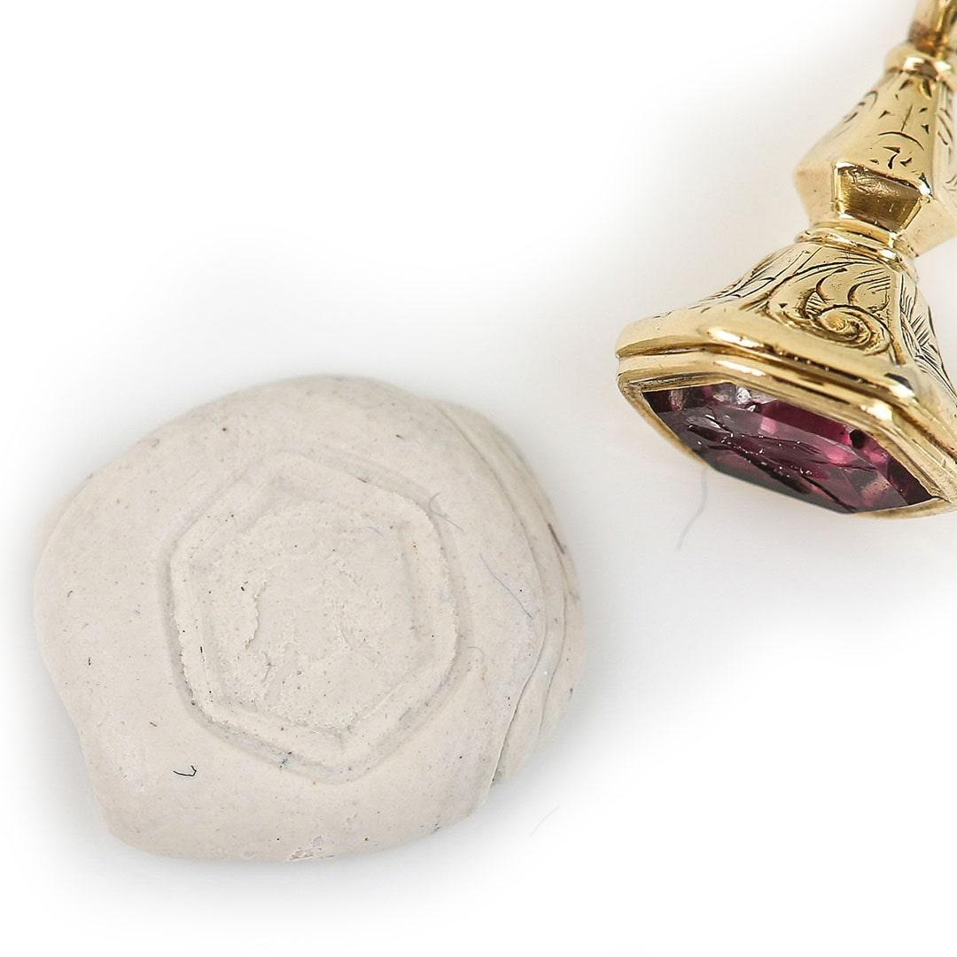 Late Victorian Victorian 9ct Gold Miniature Amethyst Fob Seal with Carved Fly, circa 1880 For Sale