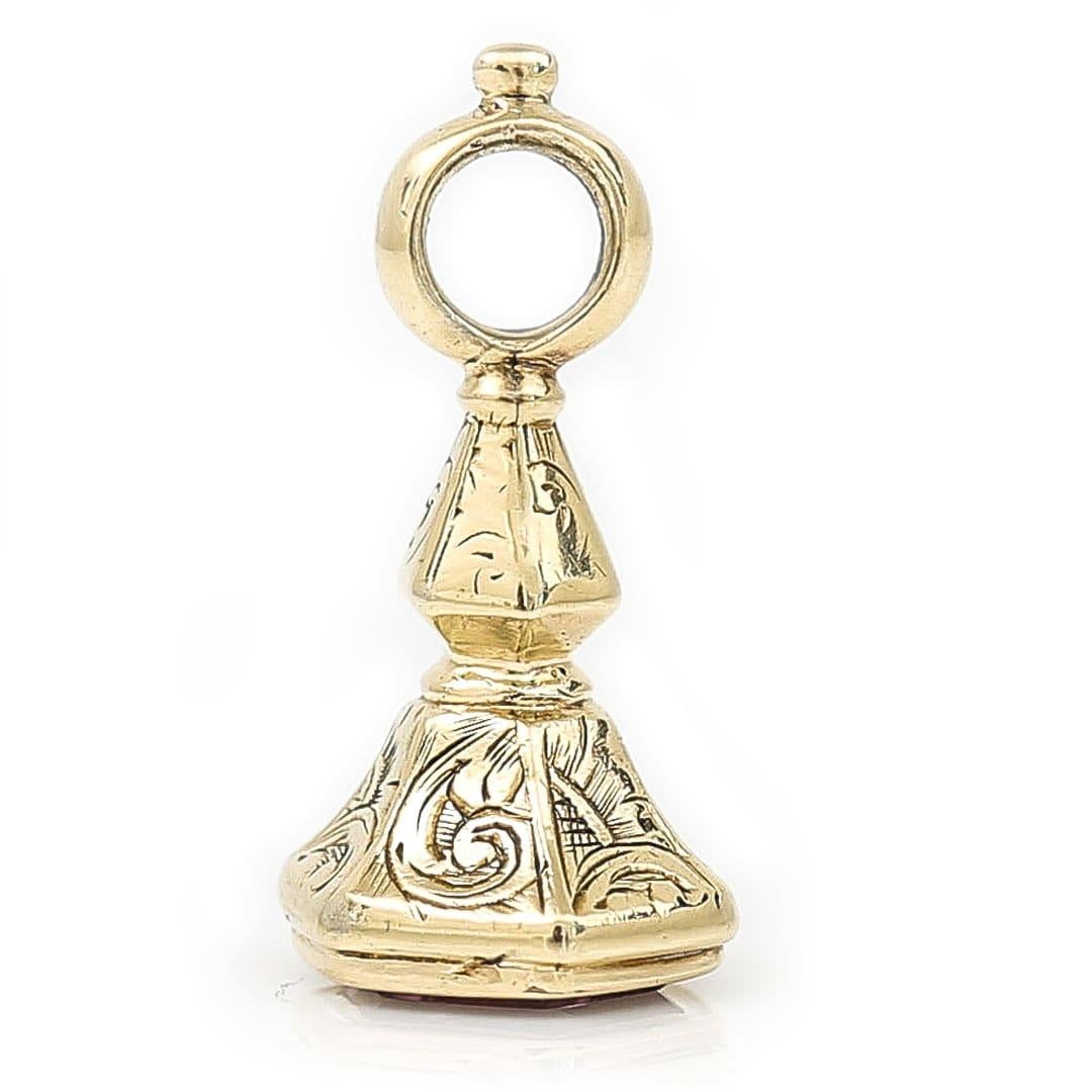 Victorian 9ct Gold Miniature Amethyst Fob Seal with Carved Fly, circa 1880 In Good Condition For Sale In Lancashire, Oldham