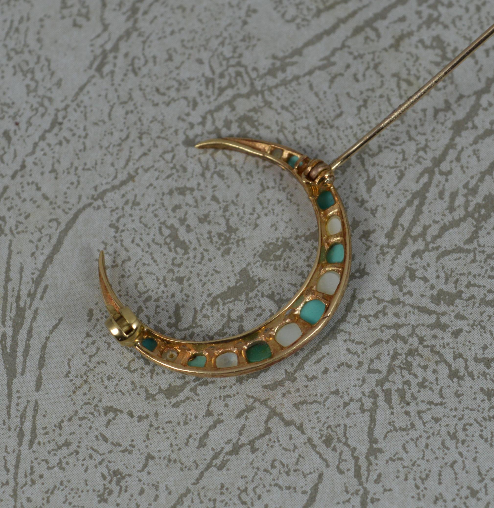 Viktorianische Halbmond-Brosche aus 9 Karat Gold mit Türkis und Perlen, um 1900 im Angebot 2