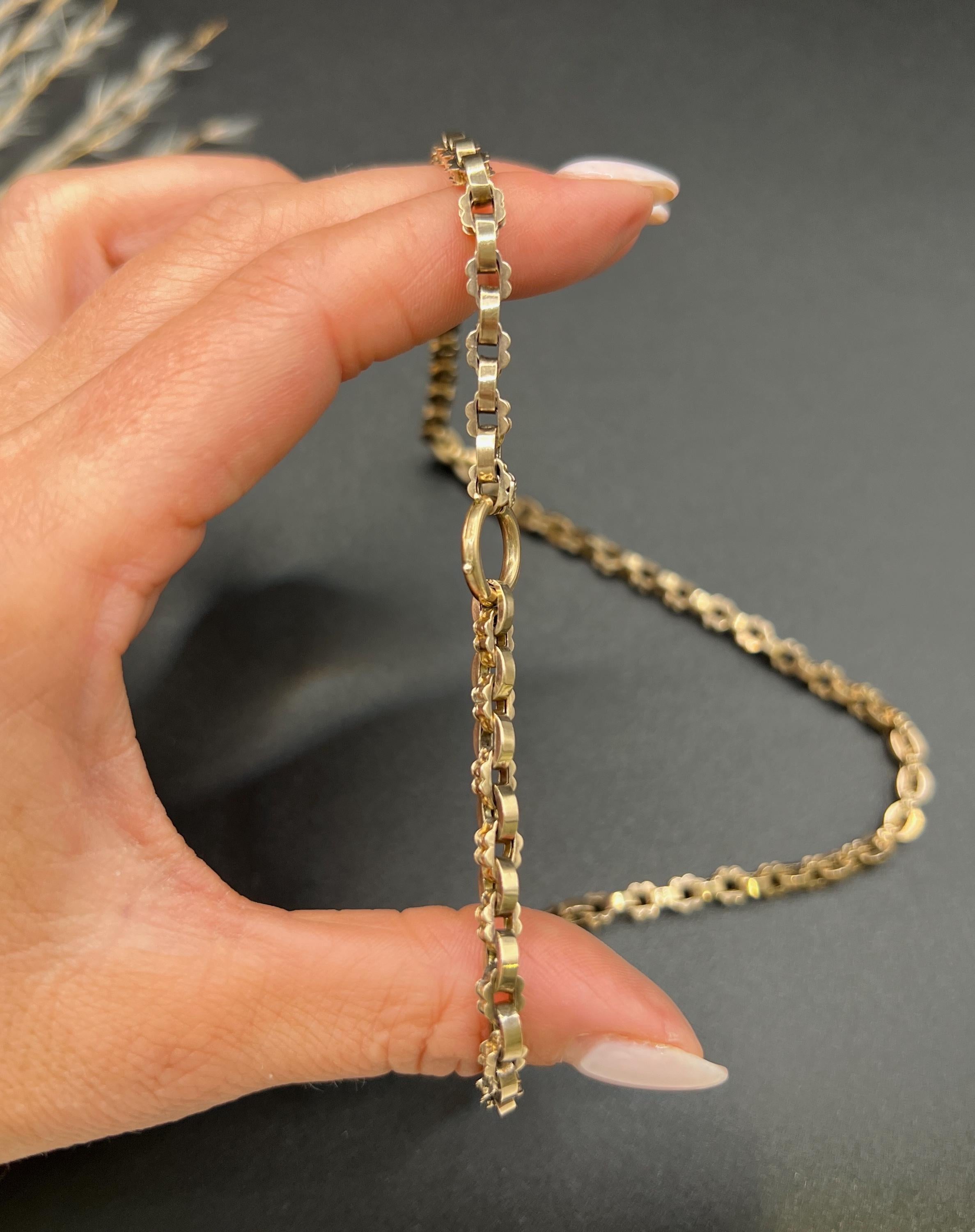 Collana vittoriana in oro rosa 9ct Fancy A Link - 17 3/4 di pollice In condizioni buone in vendita a Brighton, GB