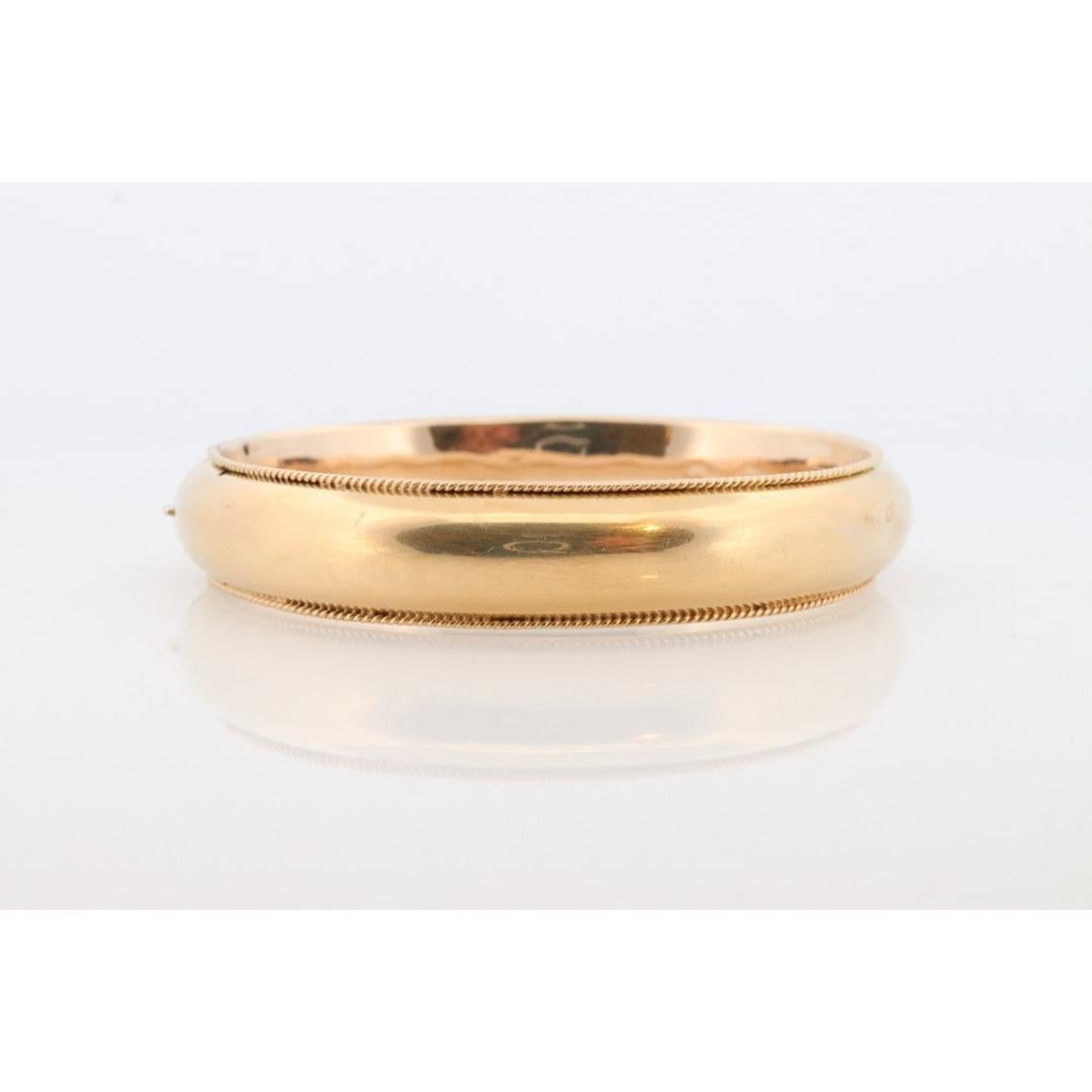 Bracelets victoriens 9 carats Bracelets jonc creux à charnière des années 1880. en vente 1