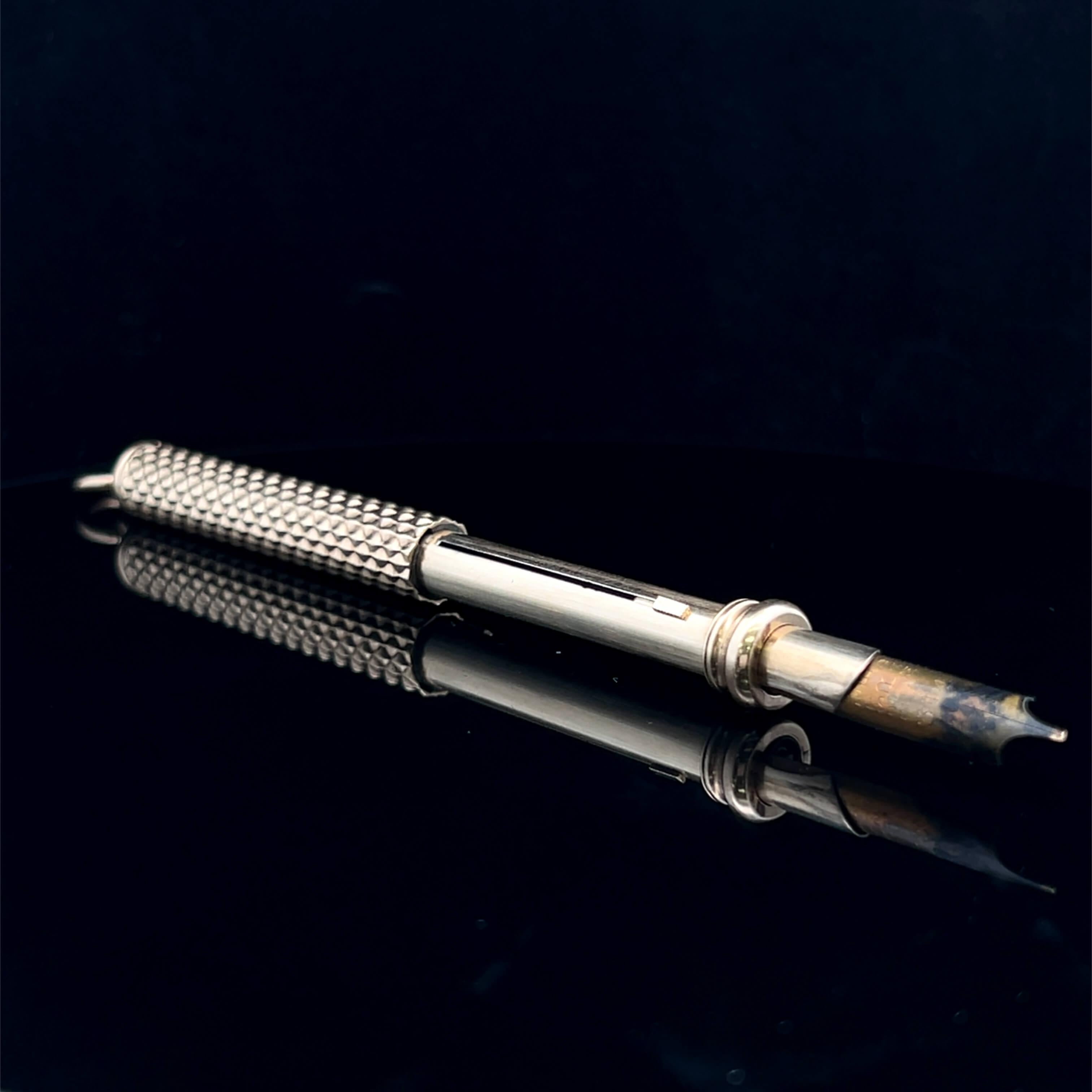 Victorian 9k Calligraphy Pen and Pencil  Circa 1830-40s en vente 3