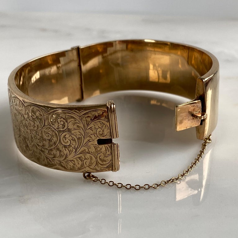 Victorian 9K Gold Engraved Bangle Bracelet For Sale at 1stDibs