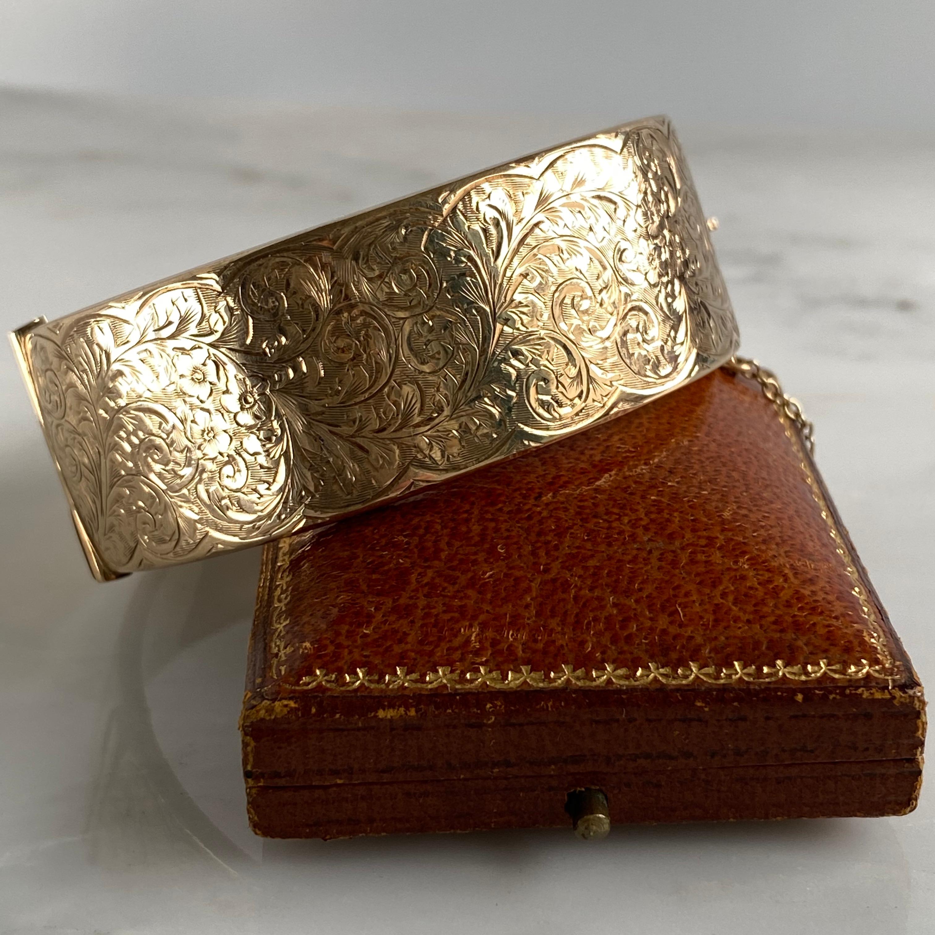 Bracelet jonc victorien gravé en or 9 carats Pour femmes en vente