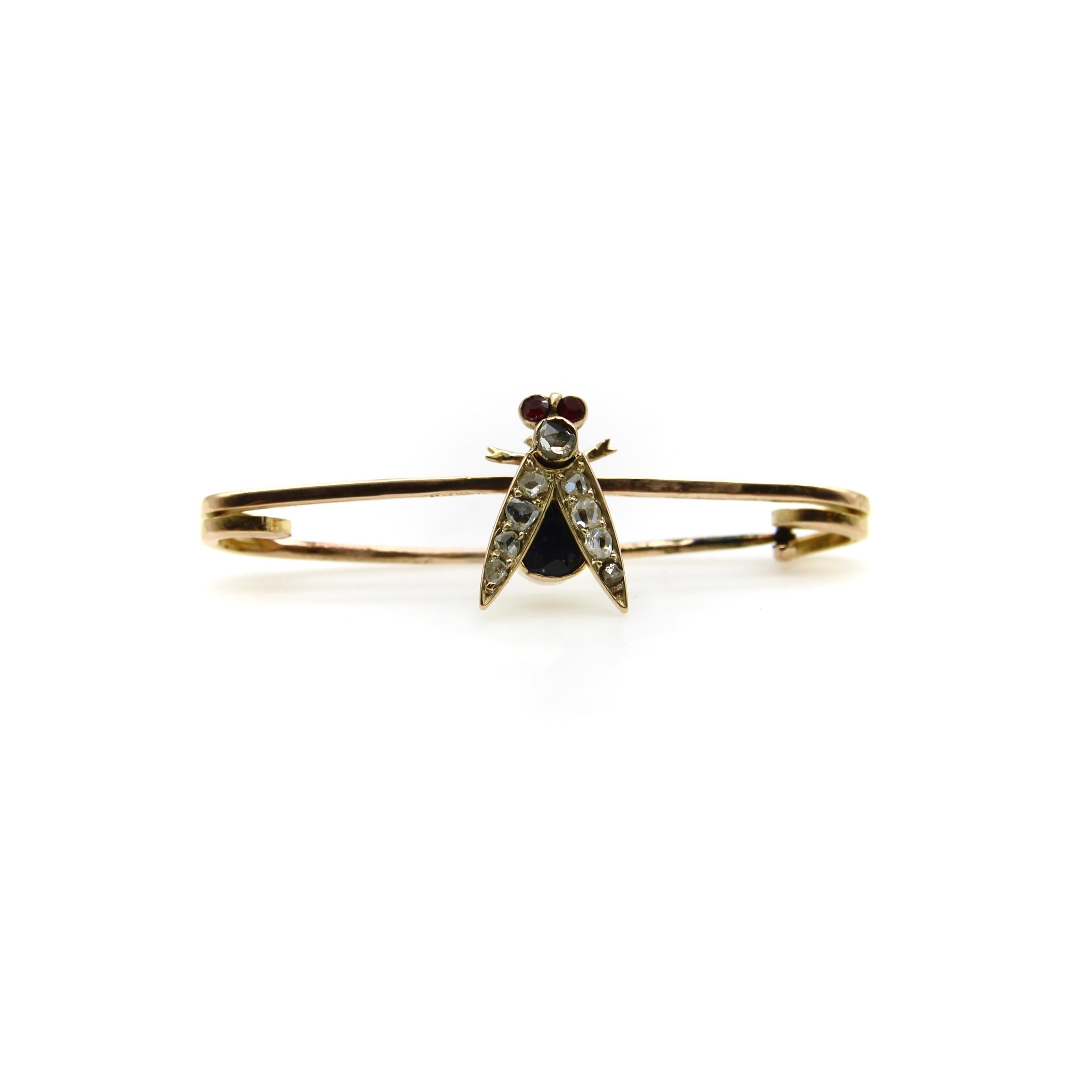 Viktorianische fliegende Anstecknadel oder Brosche aus 9 Karat Gold mit Diamanten, Rubinen und Saphiren  im Angebot 1