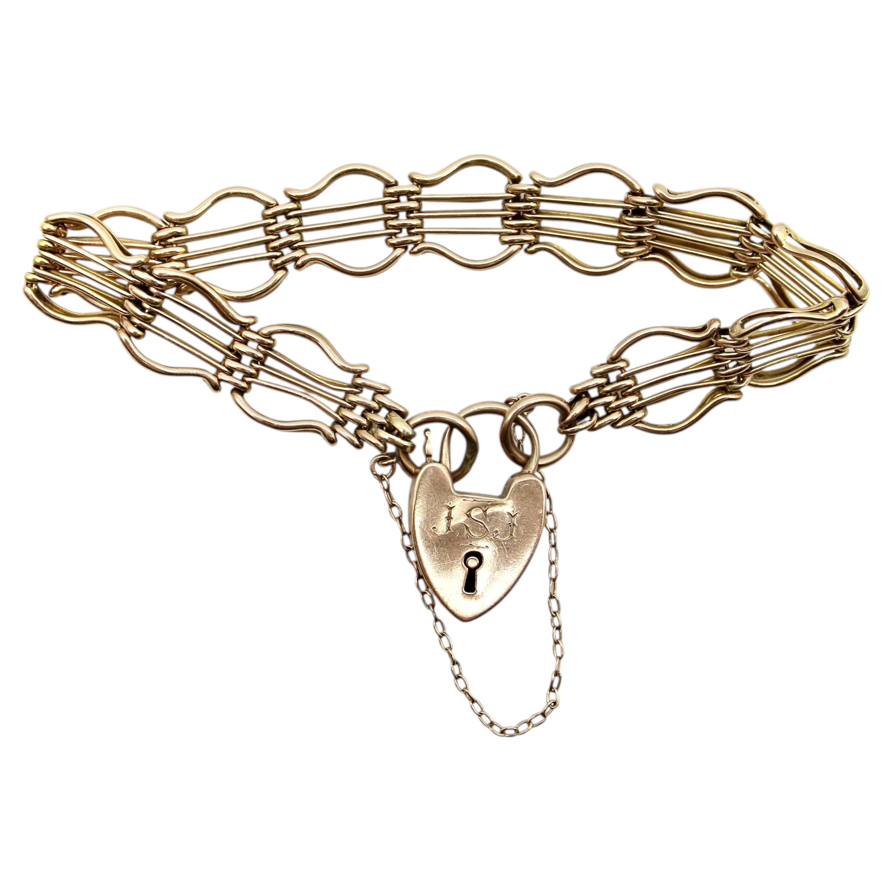 Victorian 9K Gold Gate Bracelet with Padlock Heart Clasp For Sale