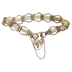 Victorian 9K Gold Gate Bracelet with Padlock Heart Clasp