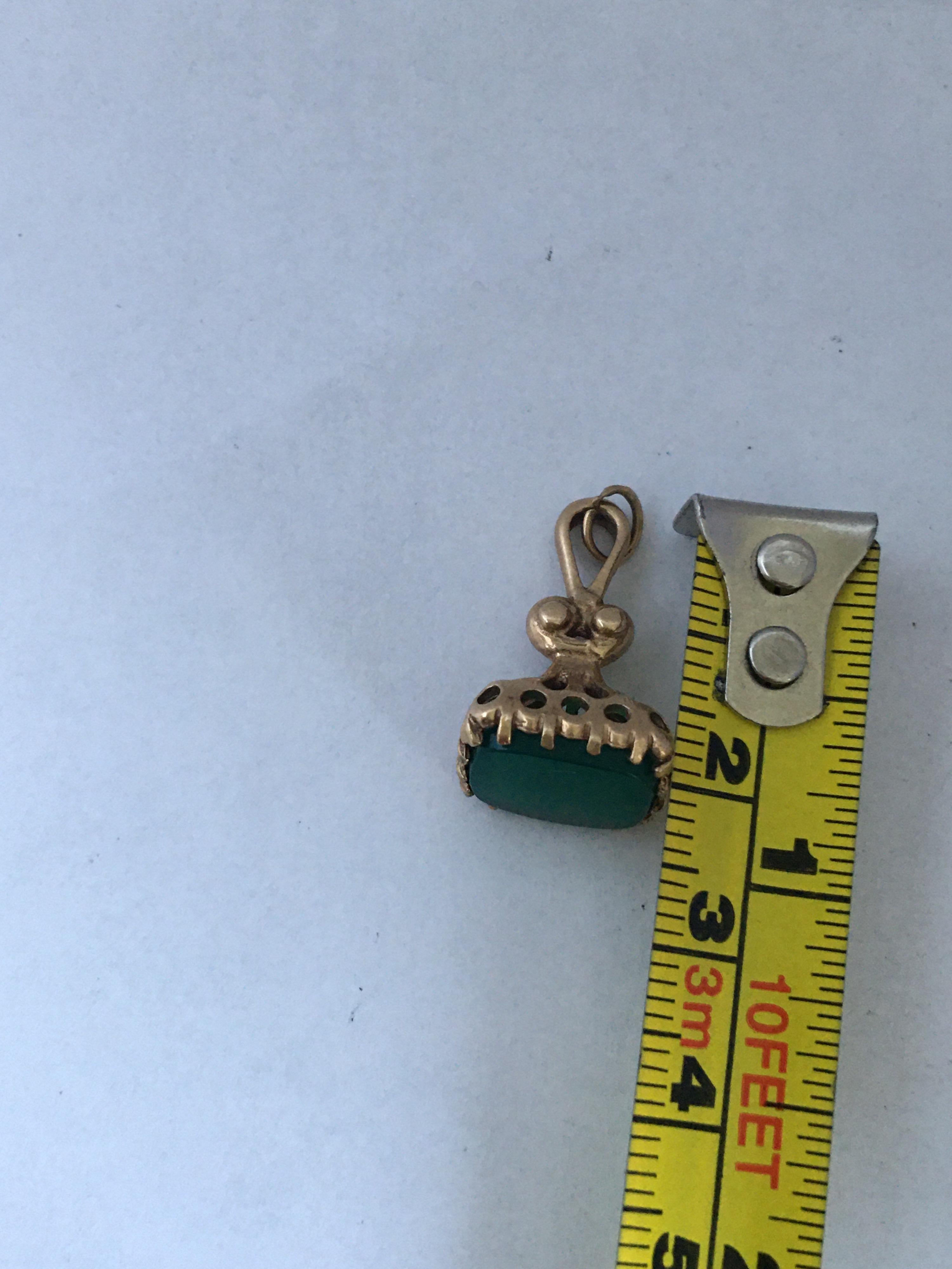 Victorian 9 Karat Gold Green Agate Antique Watch Fob Pendant For Sale 1