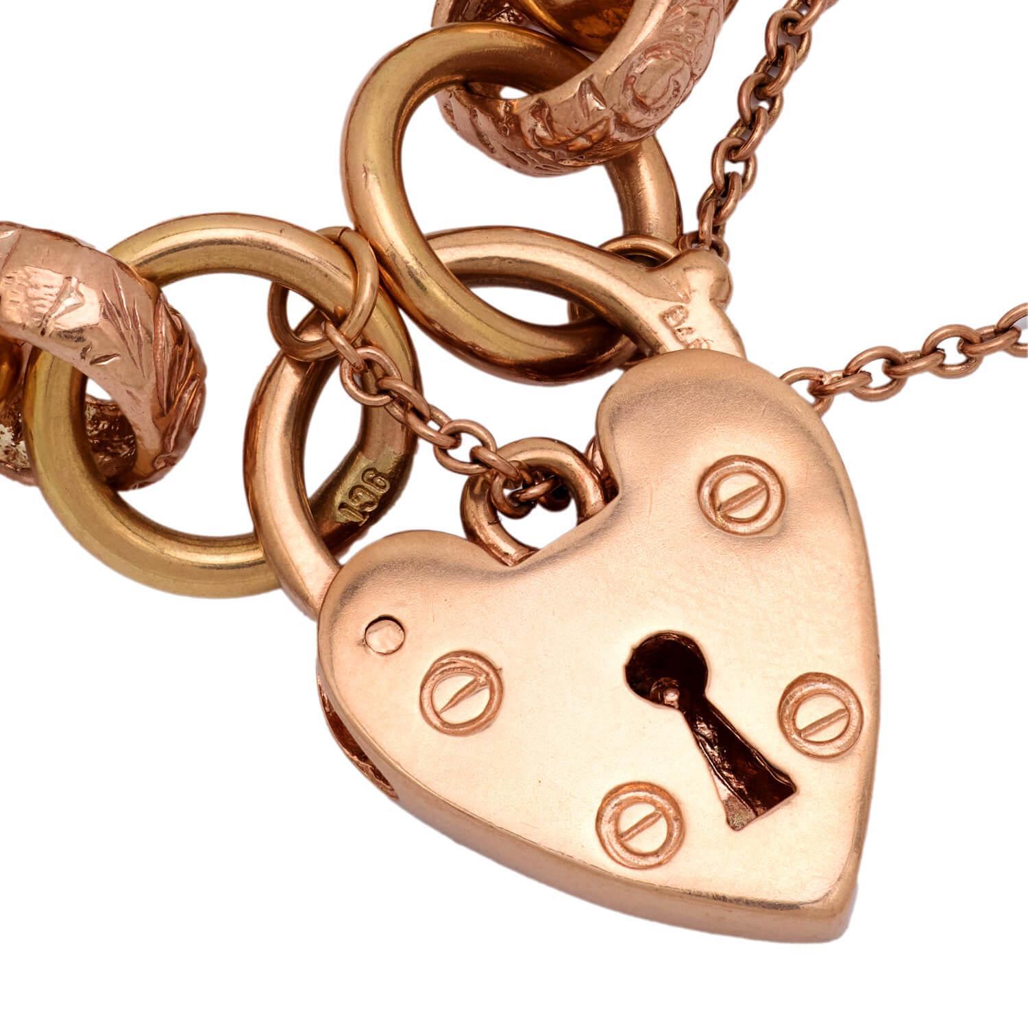 Ein wunderschönes goldenes Gliederarmband aus der viktorianischen Ära (ca. 1880er Jahre)! Das aus 9 Karat Roségold gefertigte Schmuckstück besteht aus großen, ineinandergreifenden Gliedern im Rolo-Stil. Die Hälfte der Links weist ein wunderschönes
