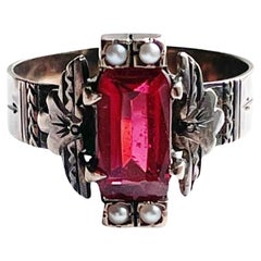 Anello vittoriano in oro rosa 9 carati con perle antiche e vetro rosso
