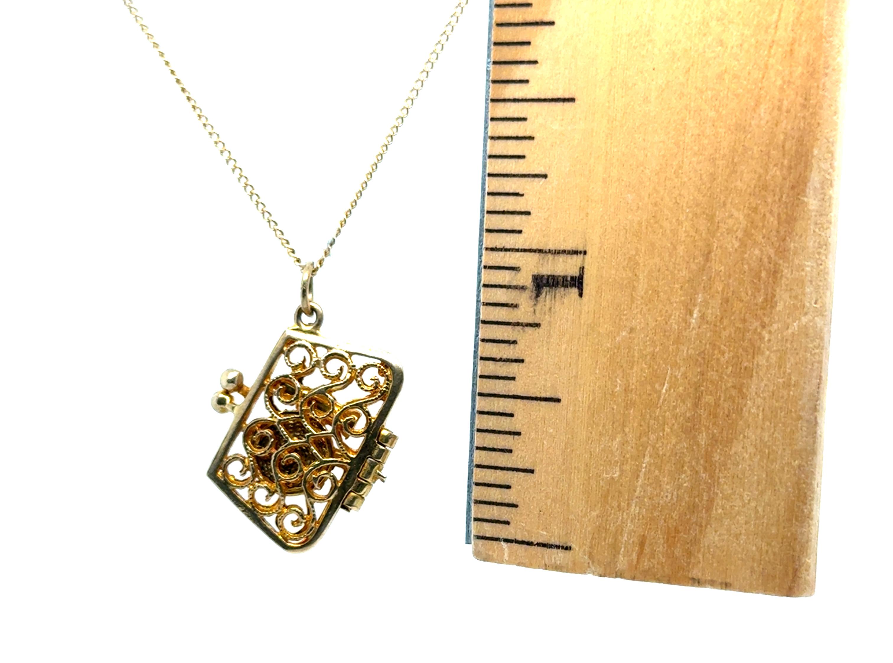 Victorian 9K Yellow Gold Handbag Purse Pendant Charm Antique Original 1890's fro in vendita 1