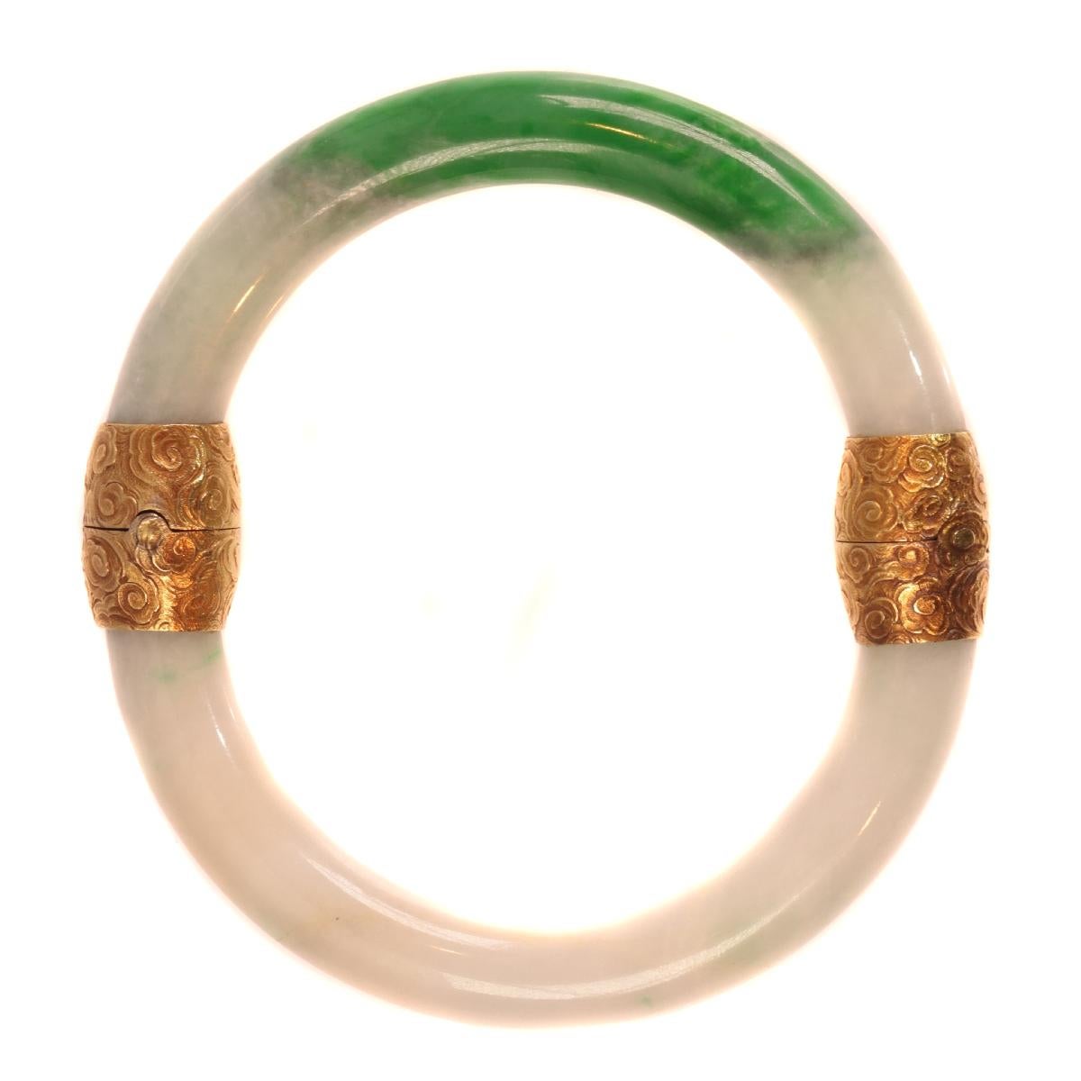 Women's or Men's Victorian A-Jade Certified Bangle with 18 Karat Gold Closure and Hinge, 1880s For Sale