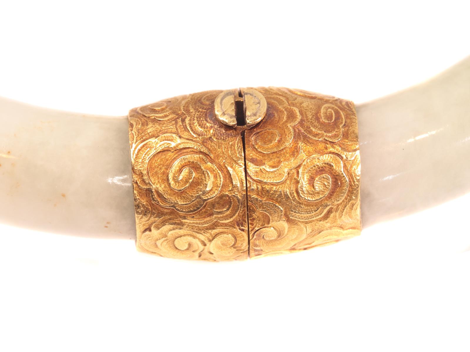 Victorian A-Jade Certified Bangle with 18 Karat Gold Closure and Hinge, 1880s For Sale 5