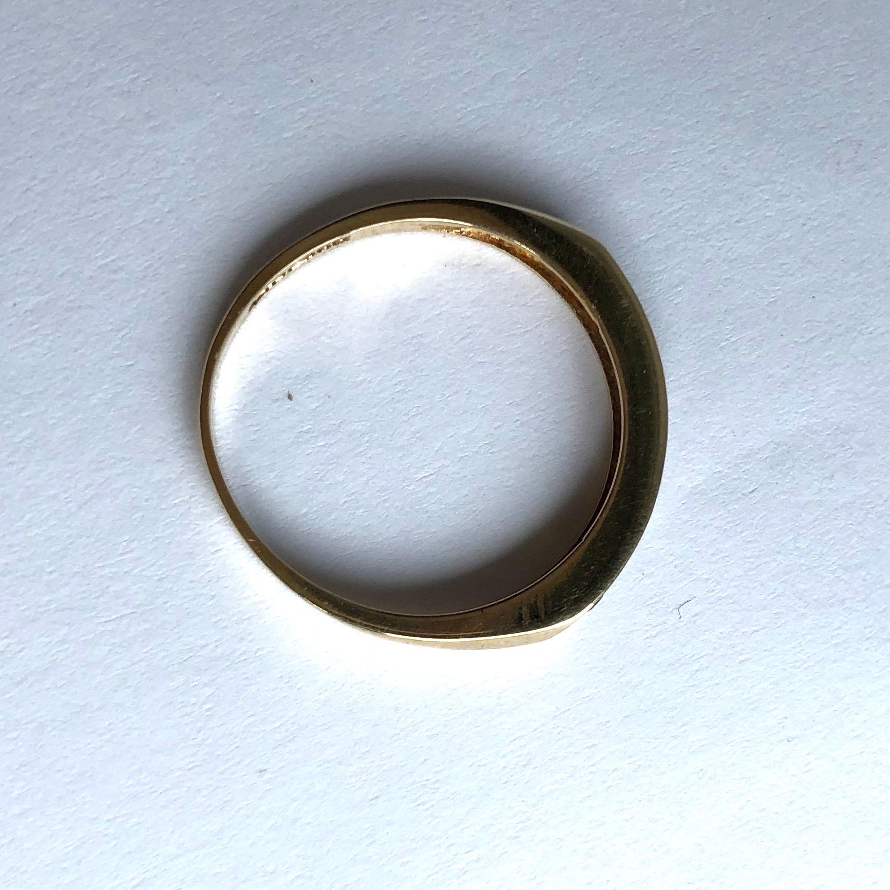 Women's Victorian Acrostic Dearest 9 Carat Gold Ring