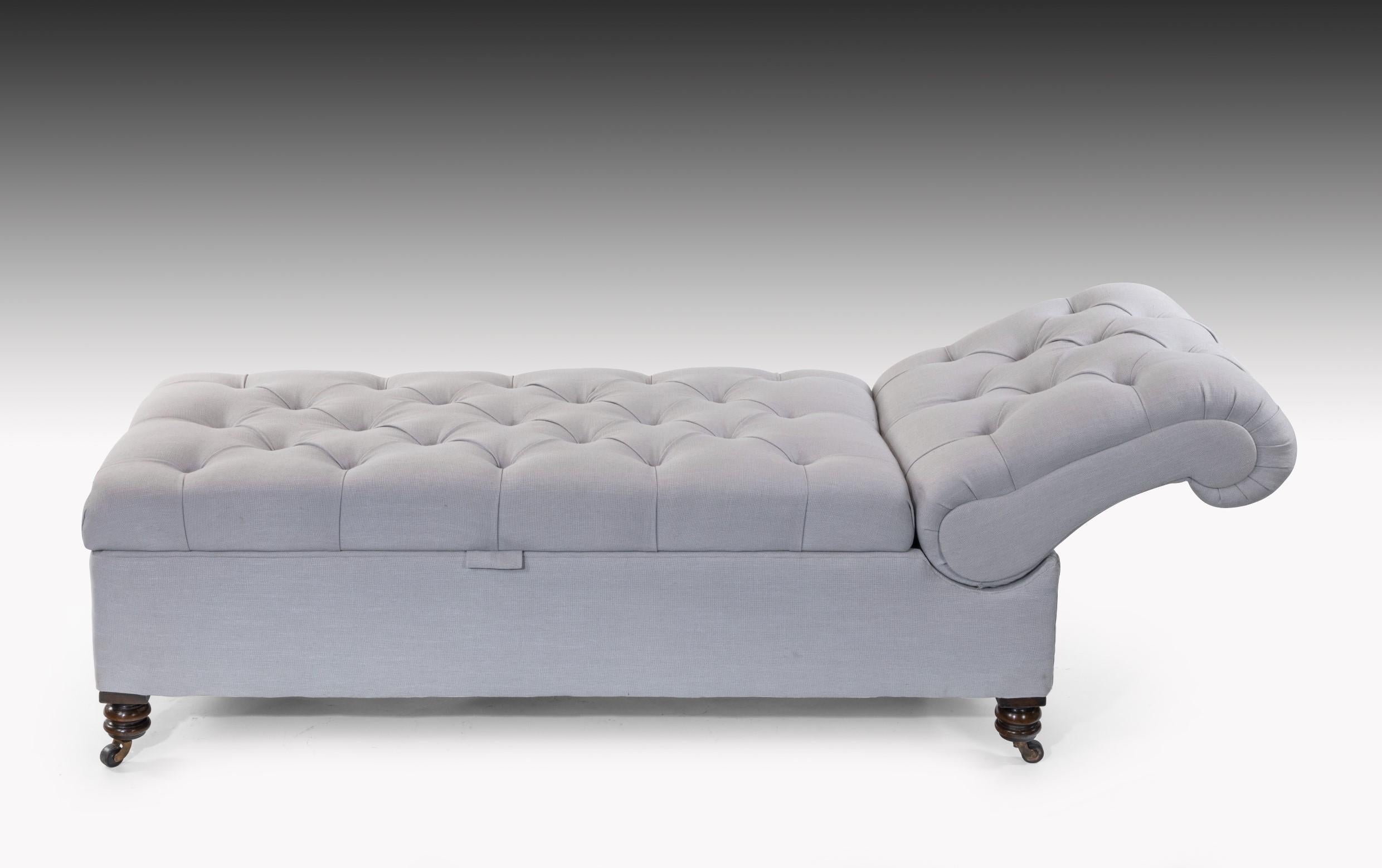 Victorian Adjustable Linen Daybed Couch on Mahogany Turned Feet 1