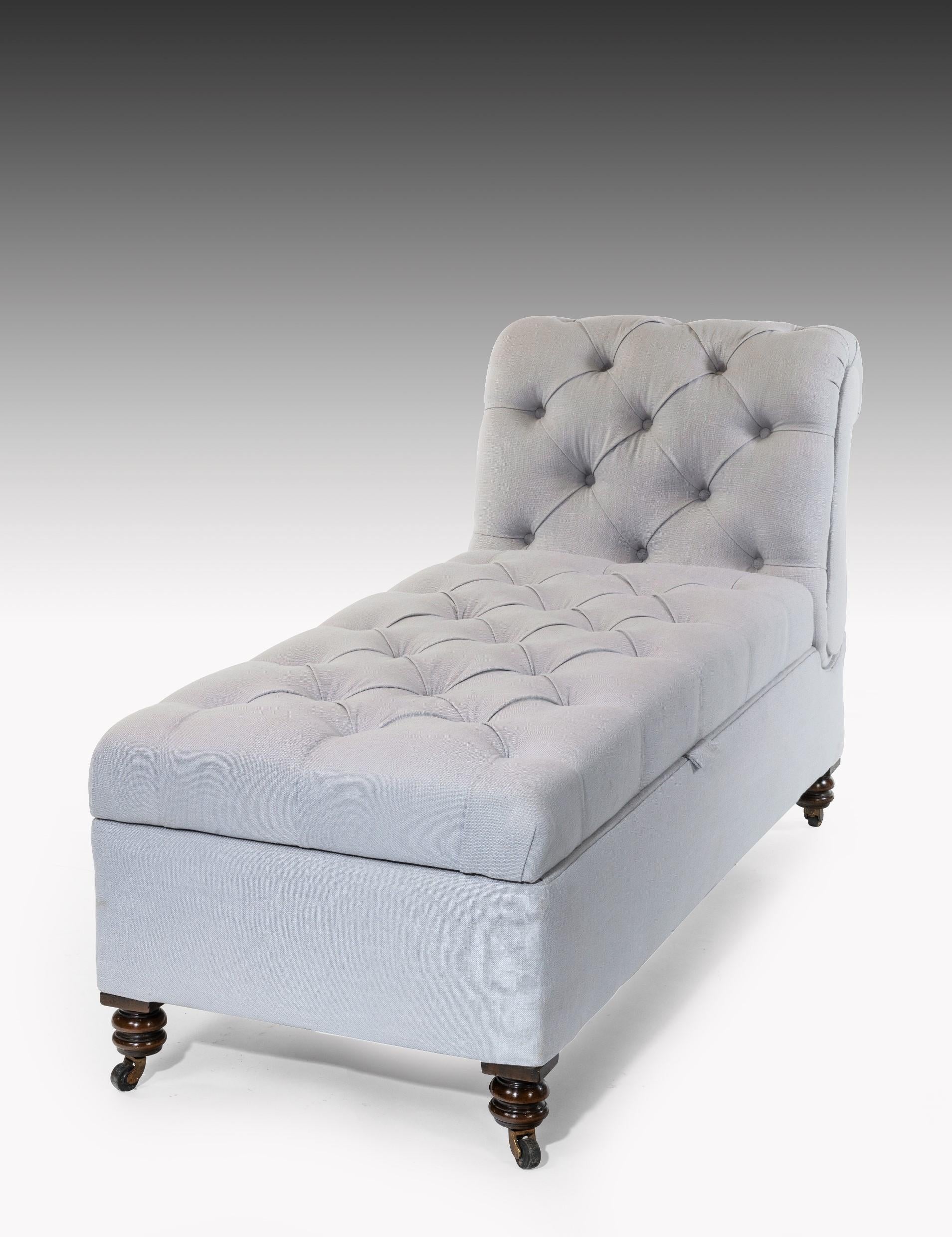 Victorian Adjustable Linen Daybed Couch on Mahogany Turned Feet 3