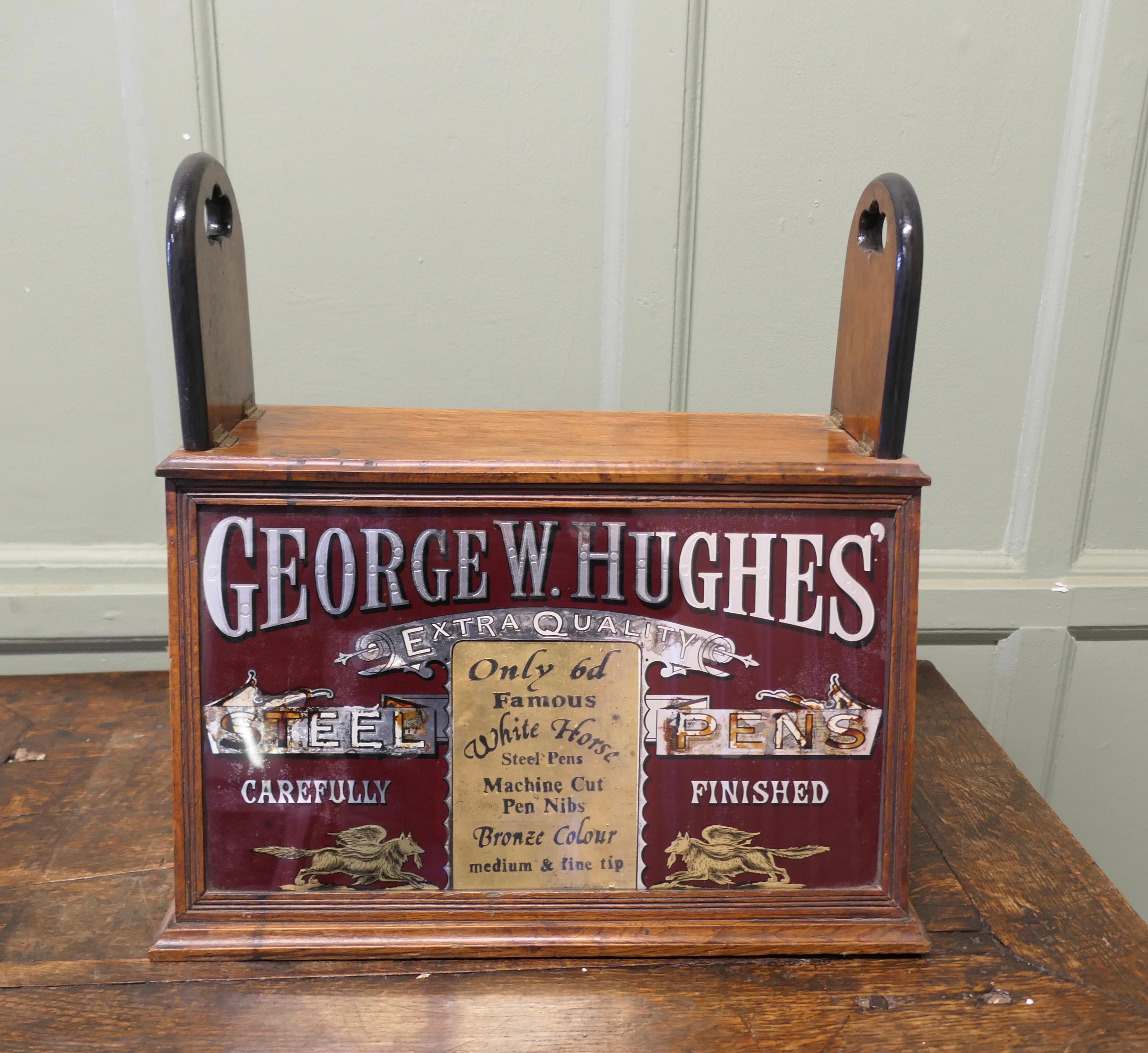 Armoire à stylos publicitaire victorienne, présentoir de magasin
Une belle pièce de présentation de magasin victorien, une armoire en chêne sur mesure de George W Hughes, fabricant de stylos, faisant de la publicité pour des stylos en acier.
Le