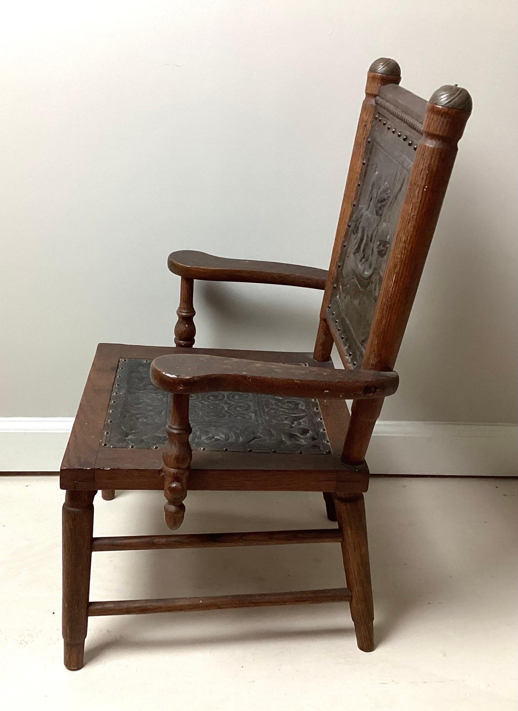 Victorian Aesthetic Movement Childs Chair with Pressed Leather Cats on Seat Back For Sale 3