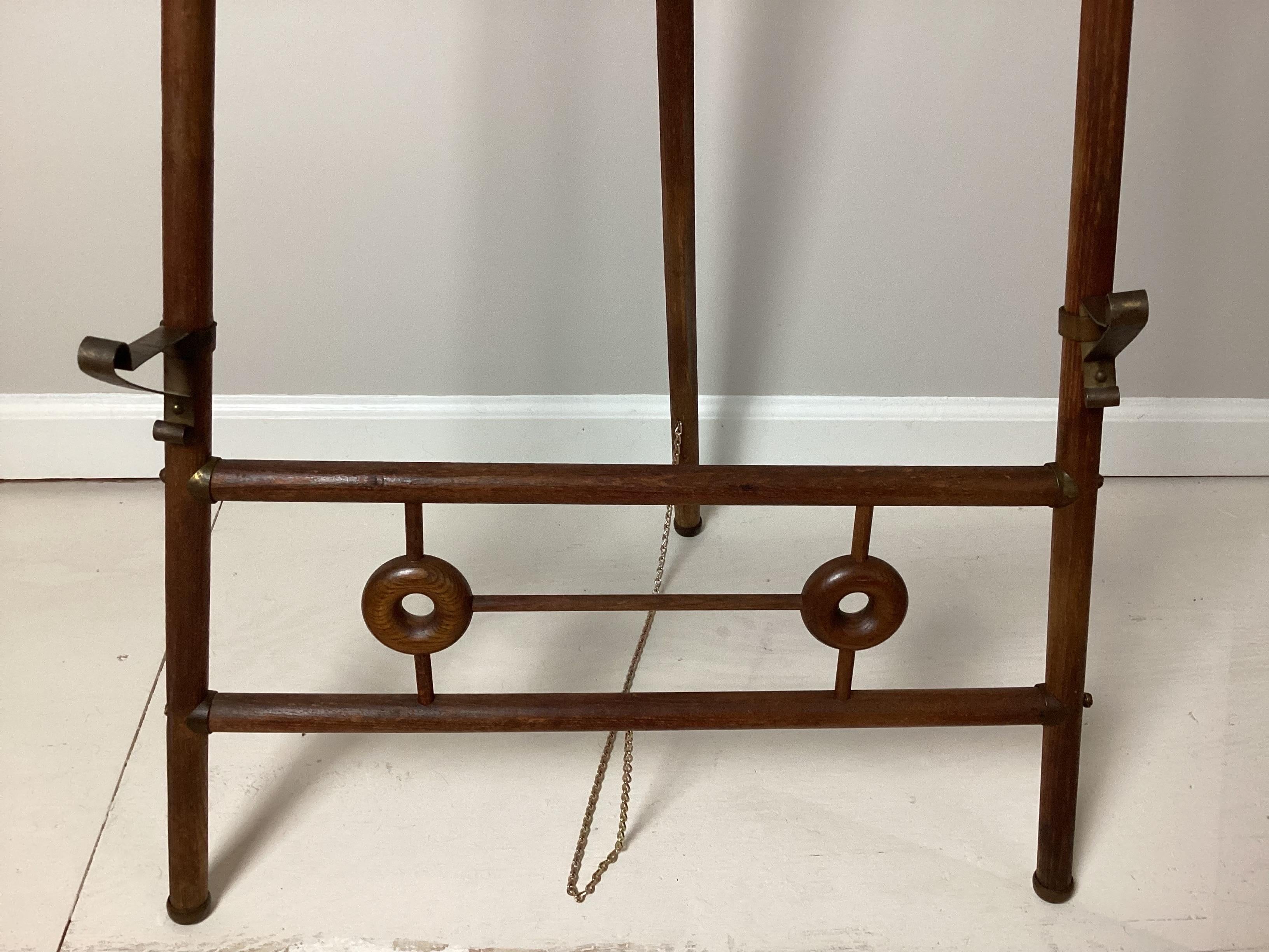 Victorian Aesthetic Movement Style Bentwood Art Easel In Good Condition For Sale In Lambertville, NJ