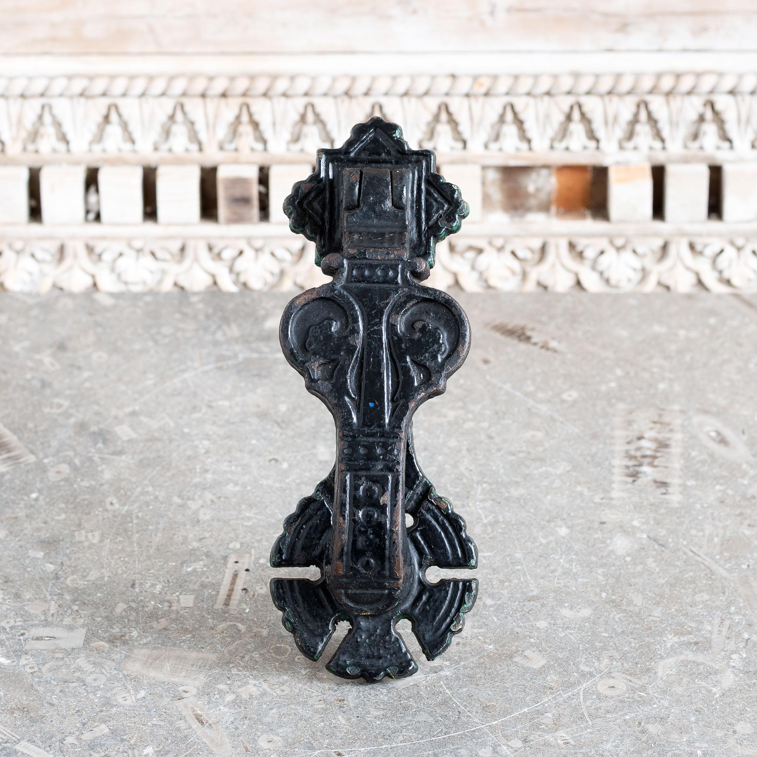 Aesthetic Movement Victorian Aesthetic Period Cast Iron Door Knocker by Kenrick For Sale