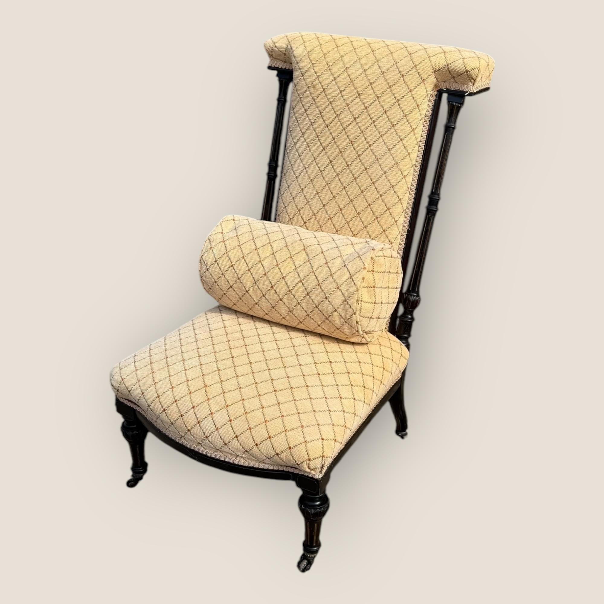 Mouvement esthétique Chaise de prière victorienne esthétique en vente