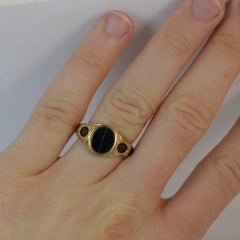 Victorian Agate and Braided Hair 9 Carat Gold Mourning Signet Ring