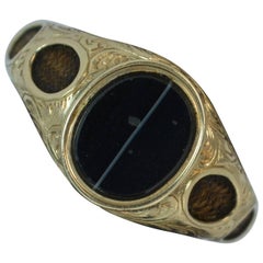 Victorian Agate and Braided Hair 9 Carat Gold Mourning Signet Ring