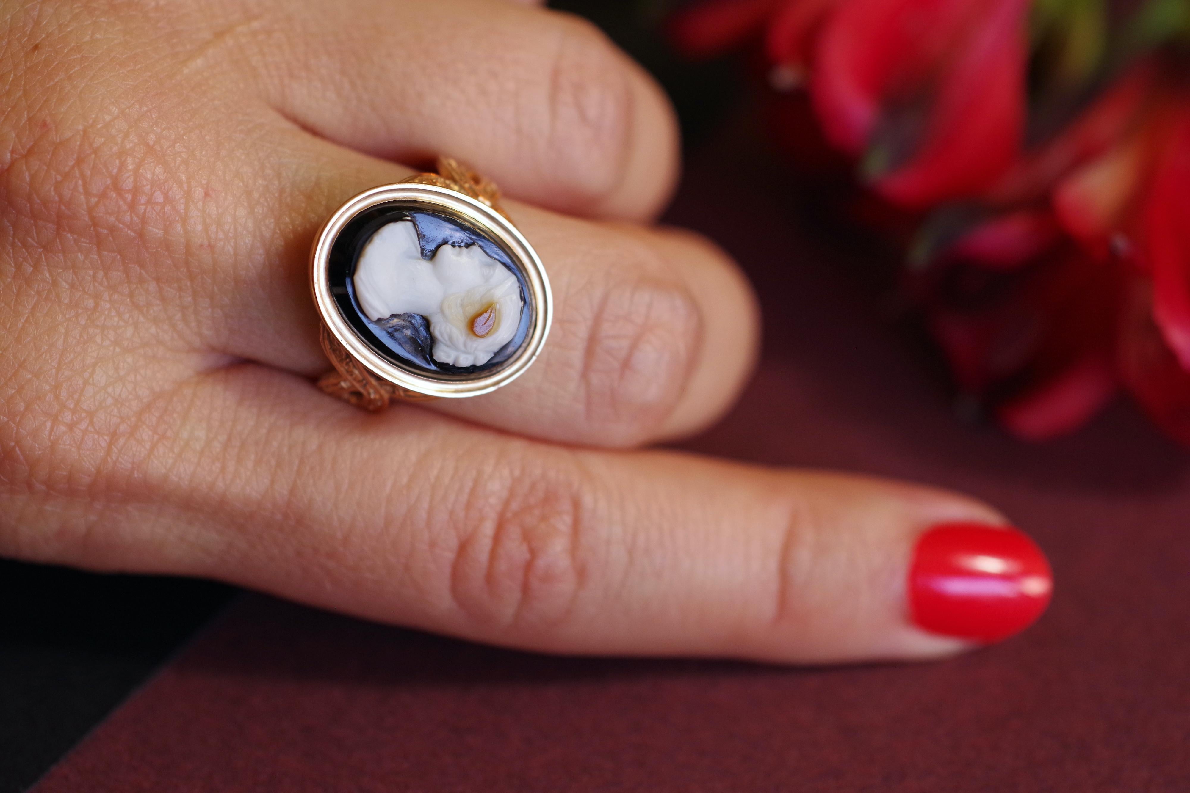 Victorian Agate Cameo Ring in 18 Karat Pink Gold For Sale 4