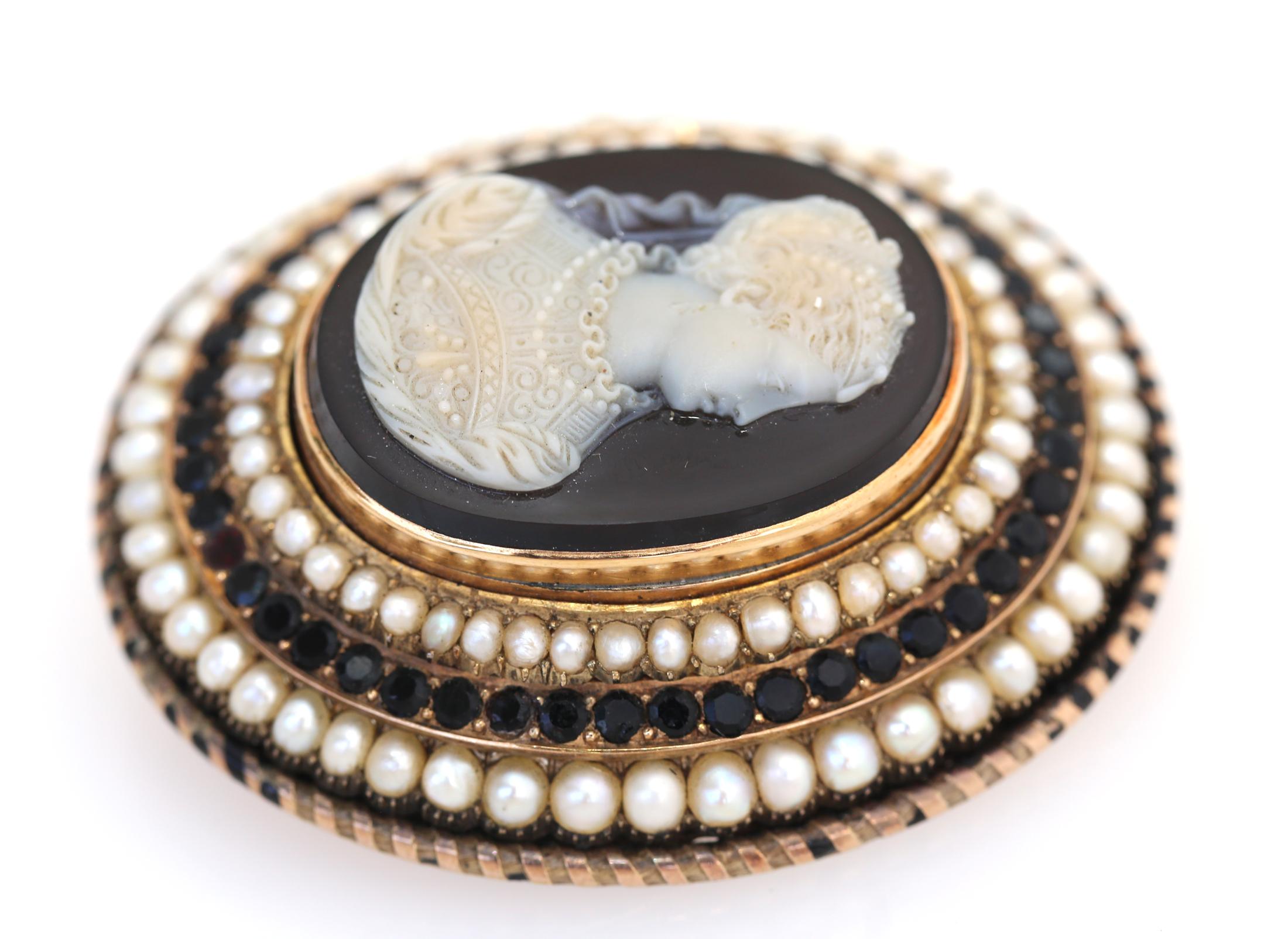 Victorian Agate Pearl Garnet Yellow Gold Cameo Brooch, 1860 5
