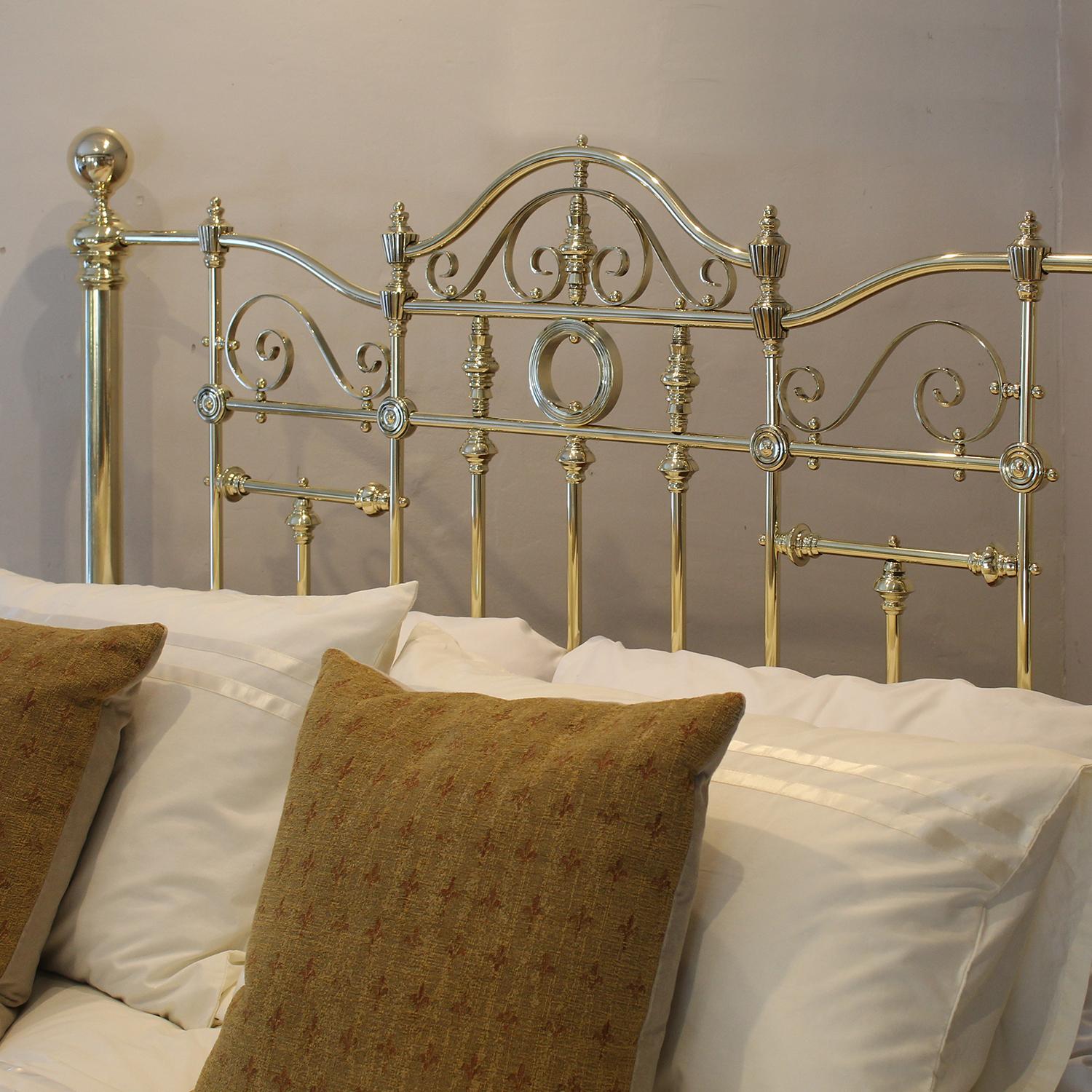 Polished Victorian All Brass Antique Bed MK283 For Sale