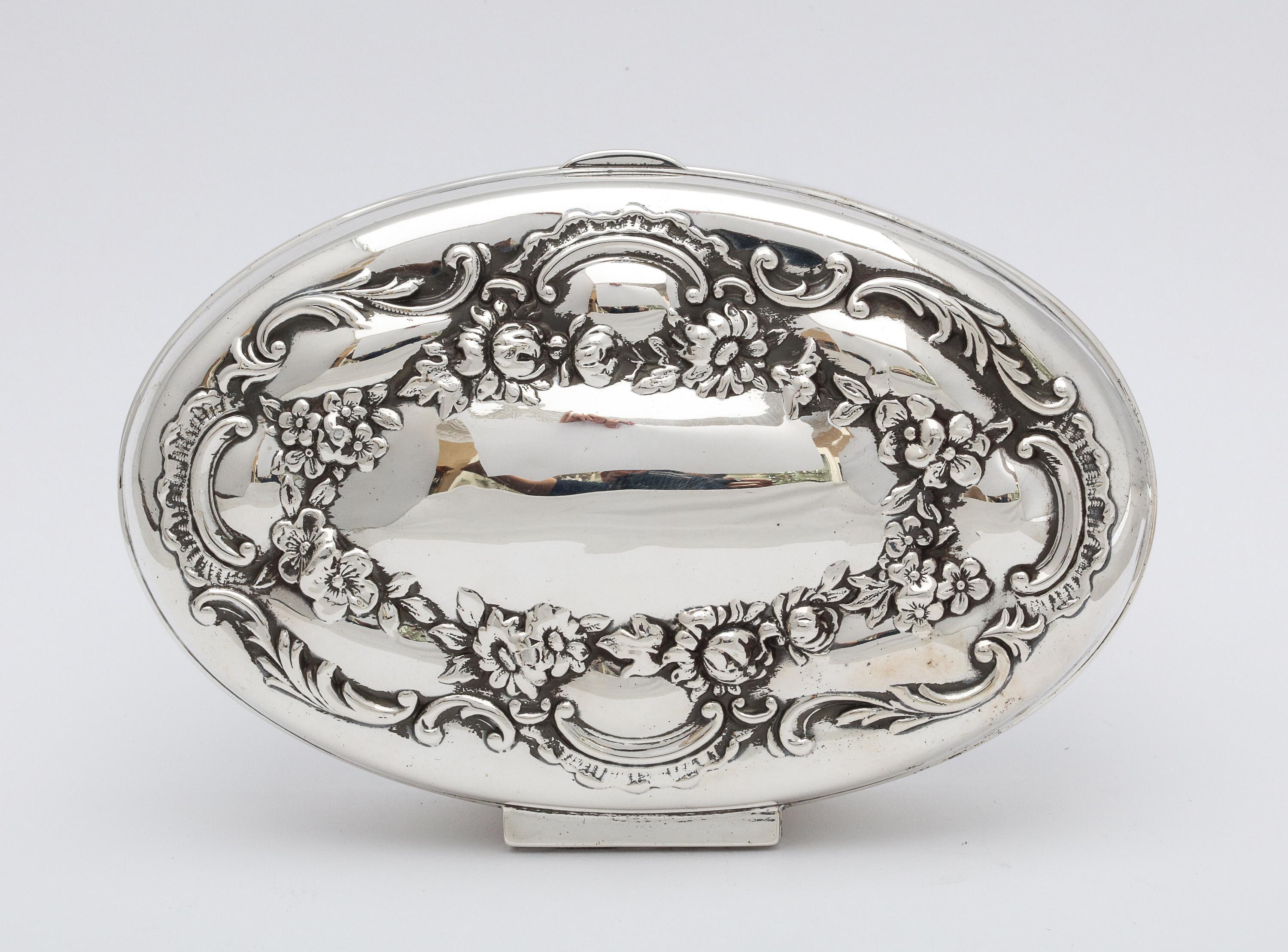 Victorian All Sterling Silver Oval Trinkets Box with Hinged Lid 6
