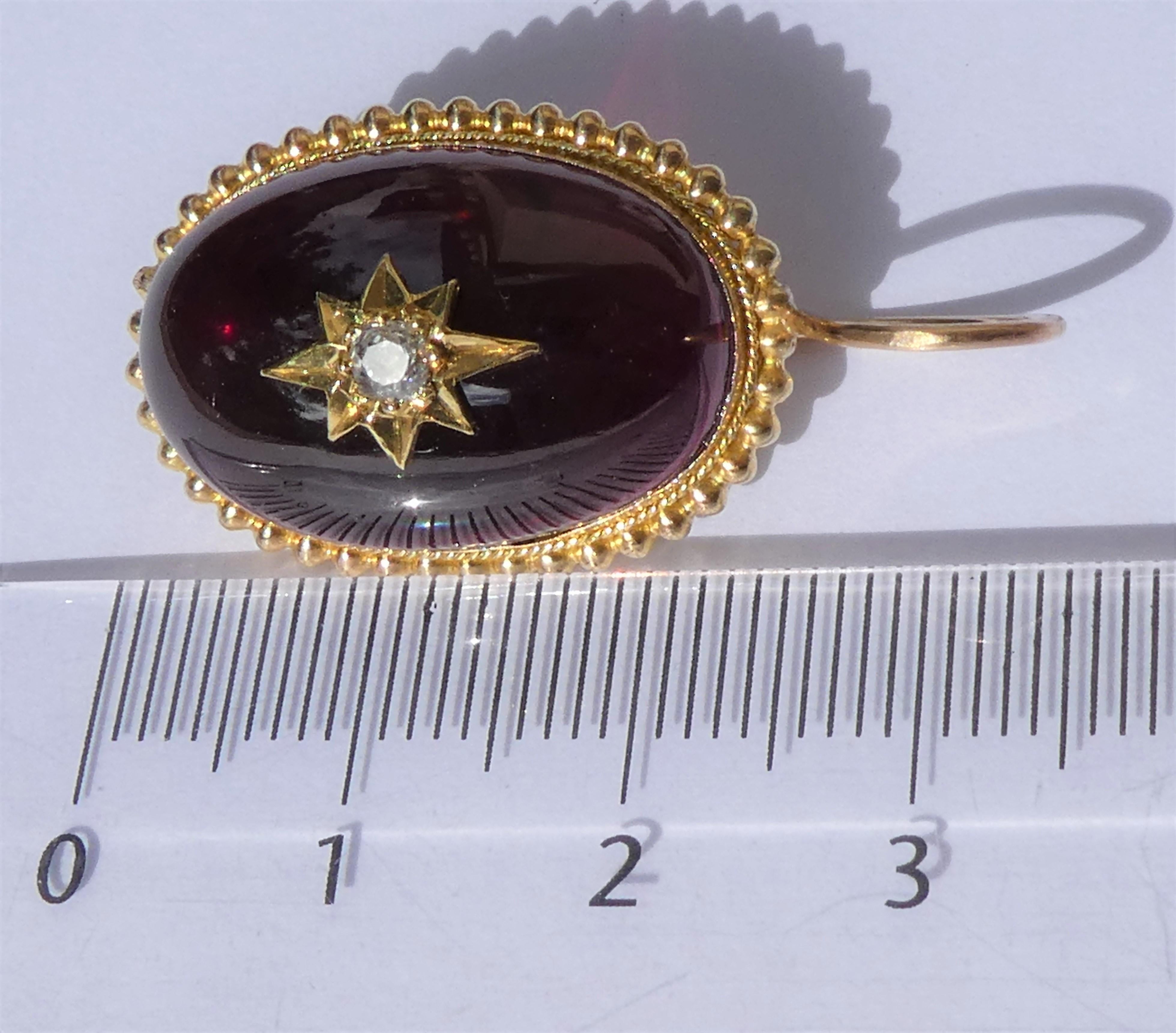 Victorian Almandine Garnet Diamond Star 14 Karat Gold Granulation Earrings In Excellent Condition For Sale In Munich, DE