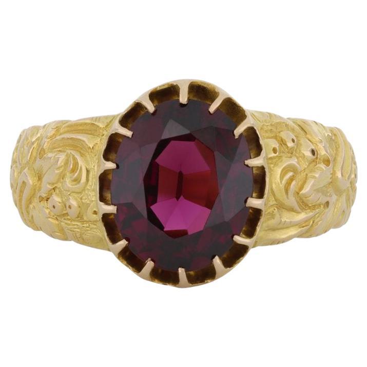 Bague solitaire victorienne en grenat almandine, circa 1870 en vente