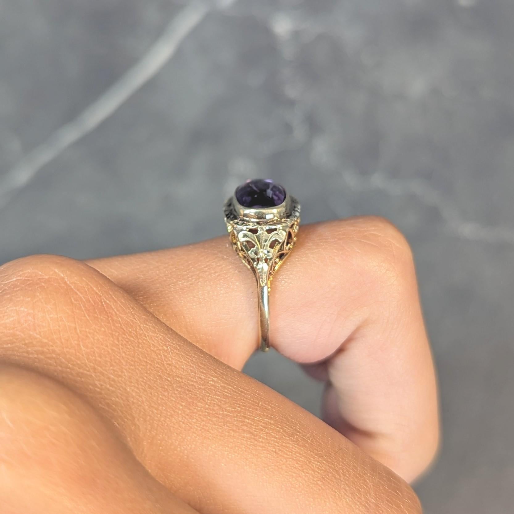 Anillo Antiguo Flor de Lis Corazón Amatista Victoriana de Oro Amarillo de 14 Kilates 8