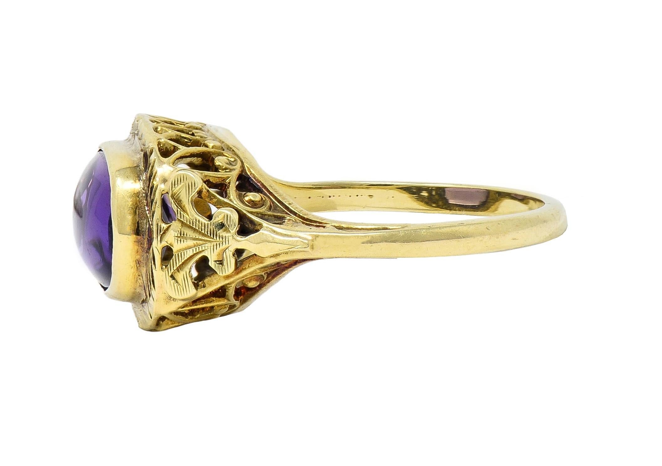 Anillo Antiguo Flor de Lis Corazón Amatista Victoriana de Oro Amarillo de 14 Kilates 1