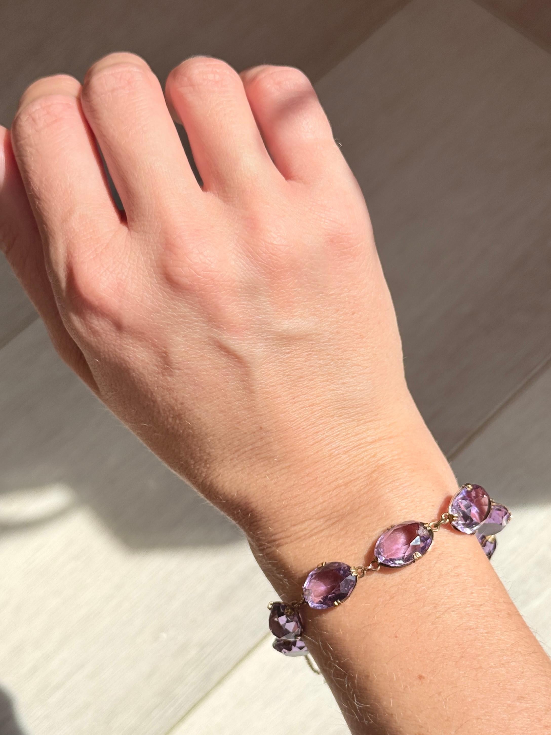Taille ovale Bracelet victorien en améthyste et or 9 carats en vente
